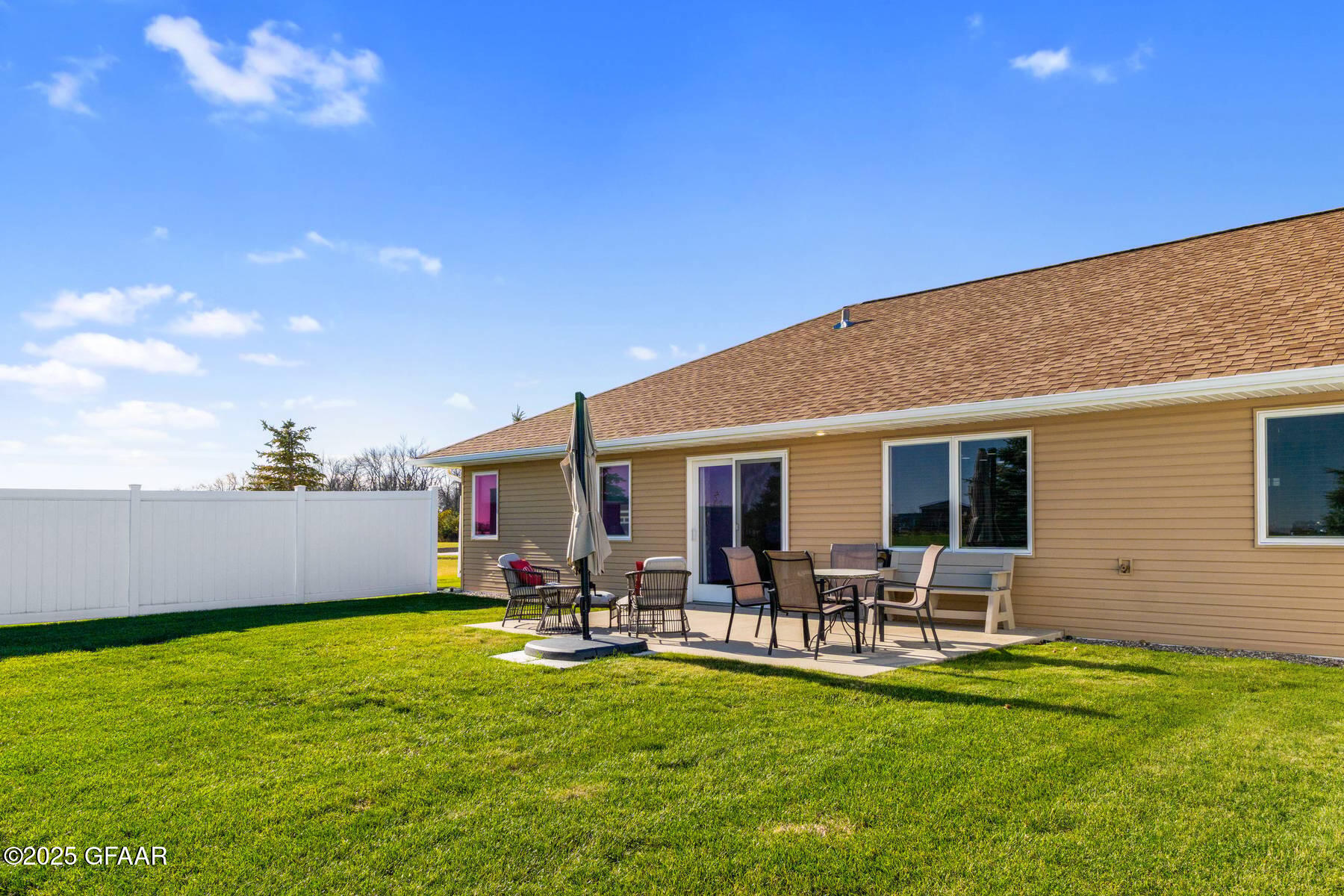 property viewer photo 25