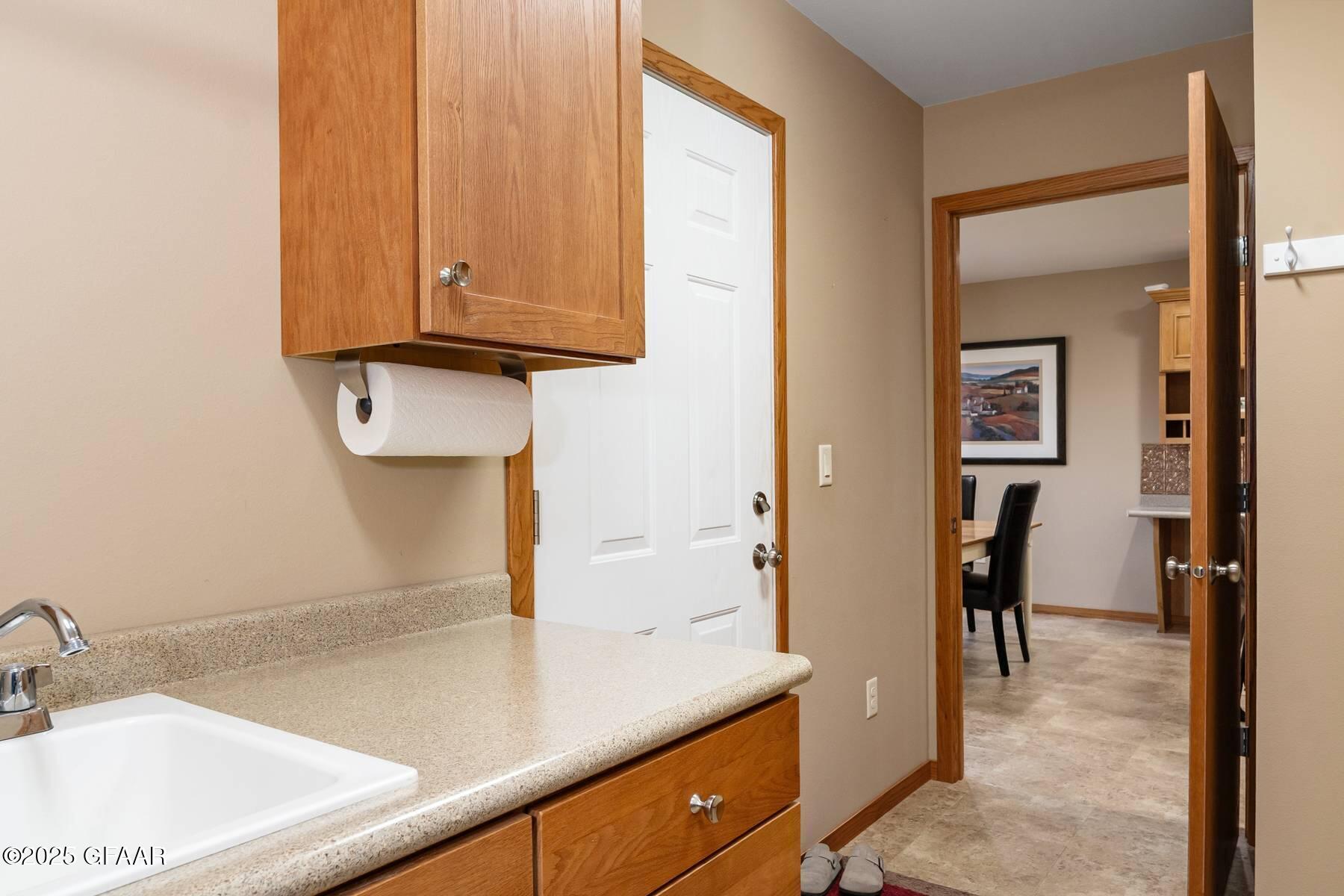 property viewer photo 3