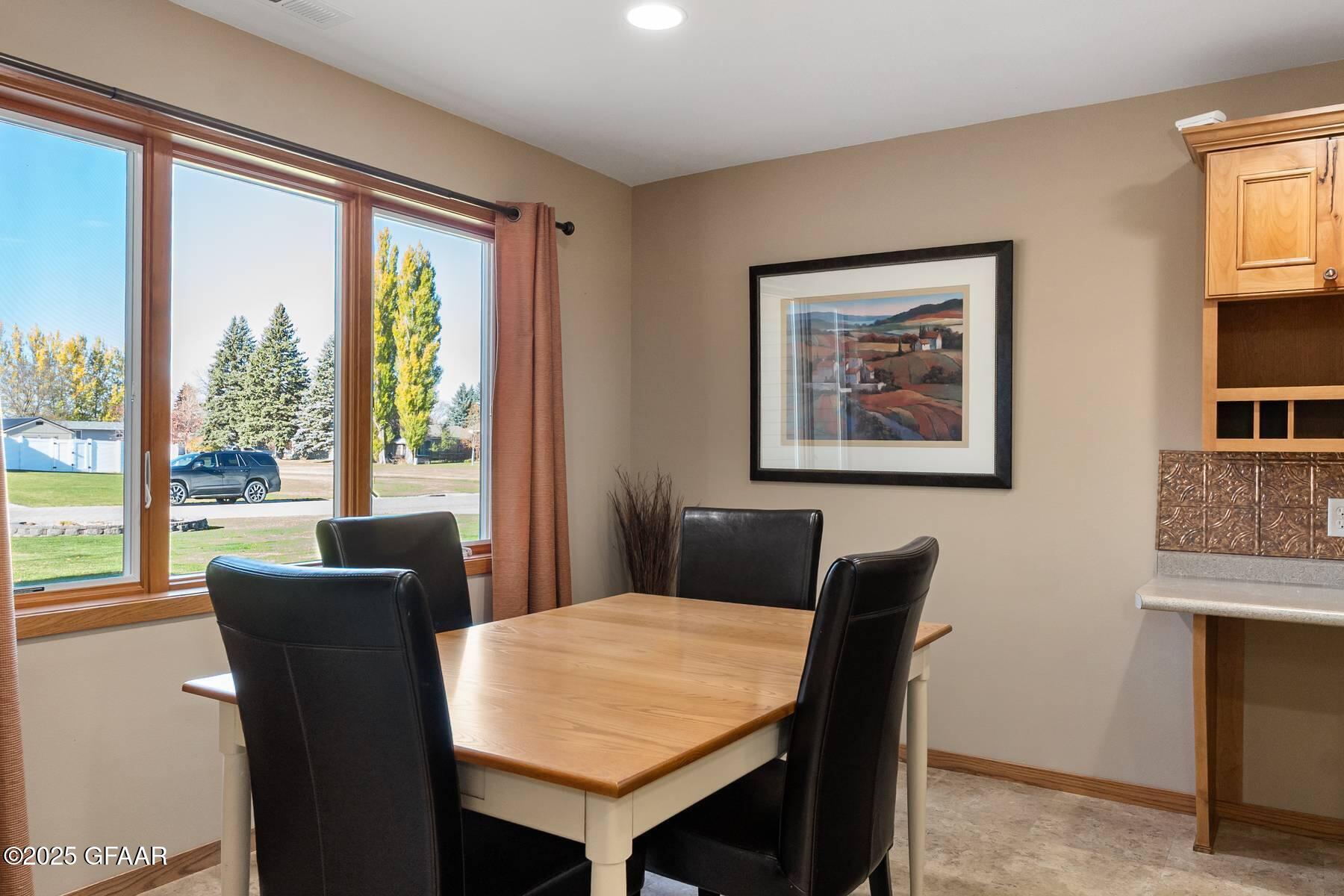 property viewer photo 4