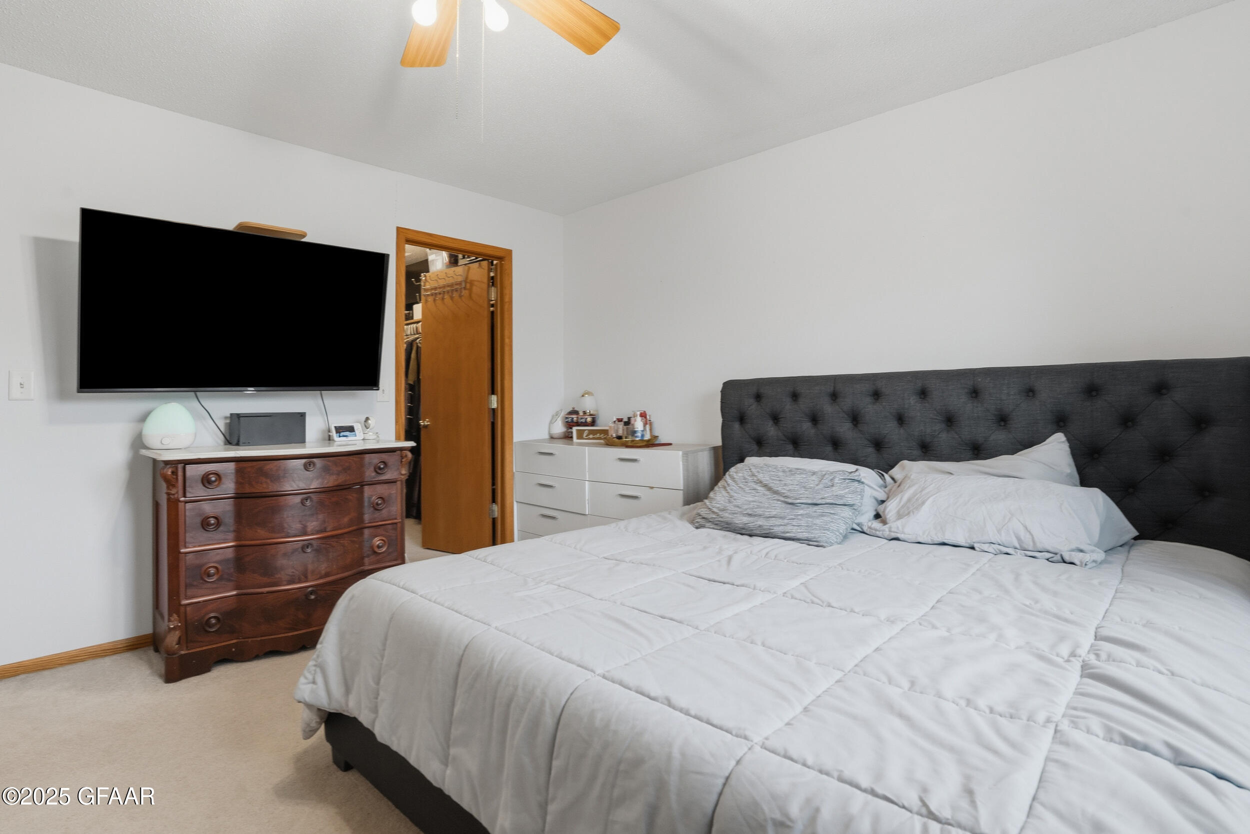 property viewer photo 12