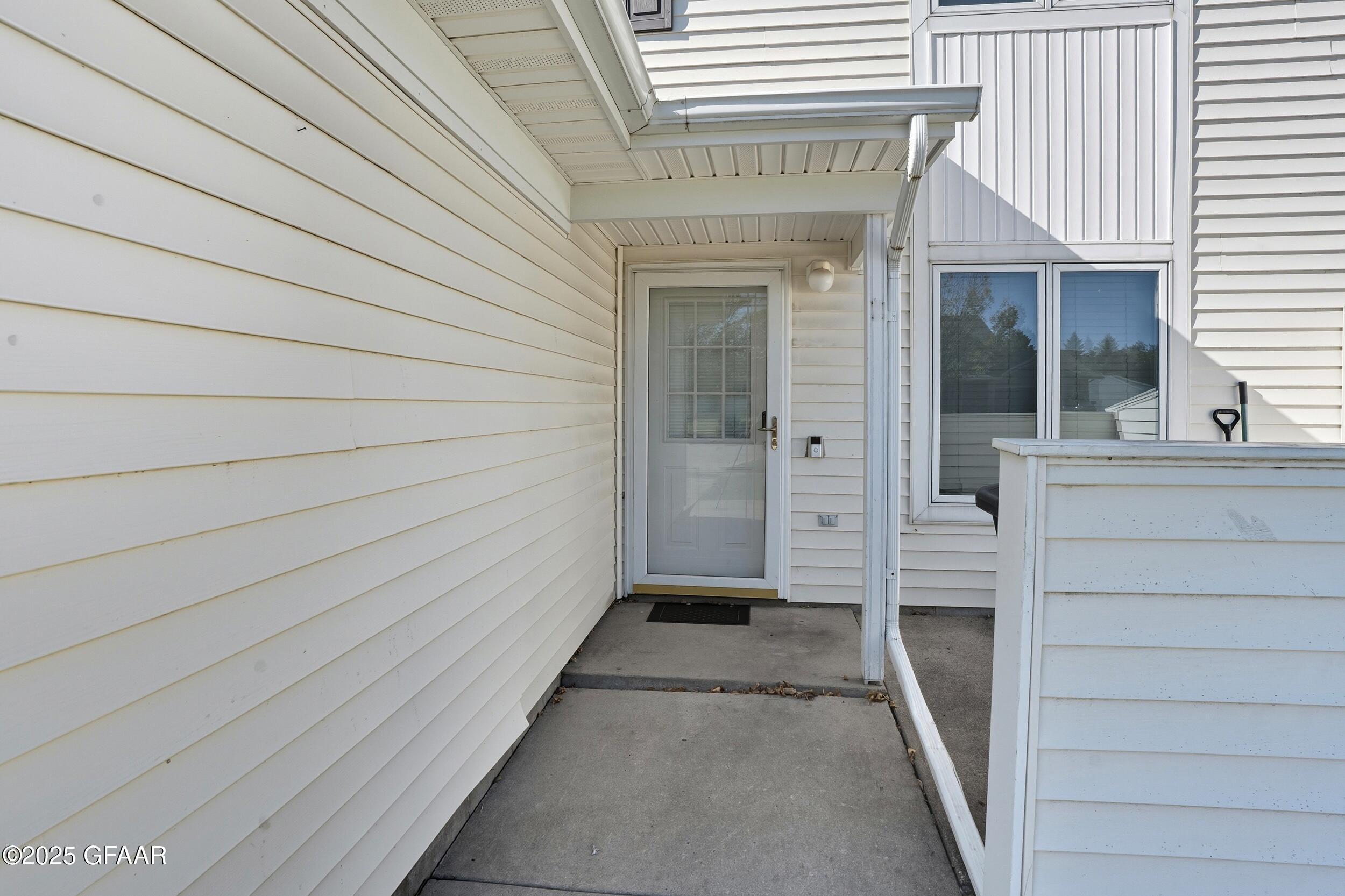 property viewer photo 2