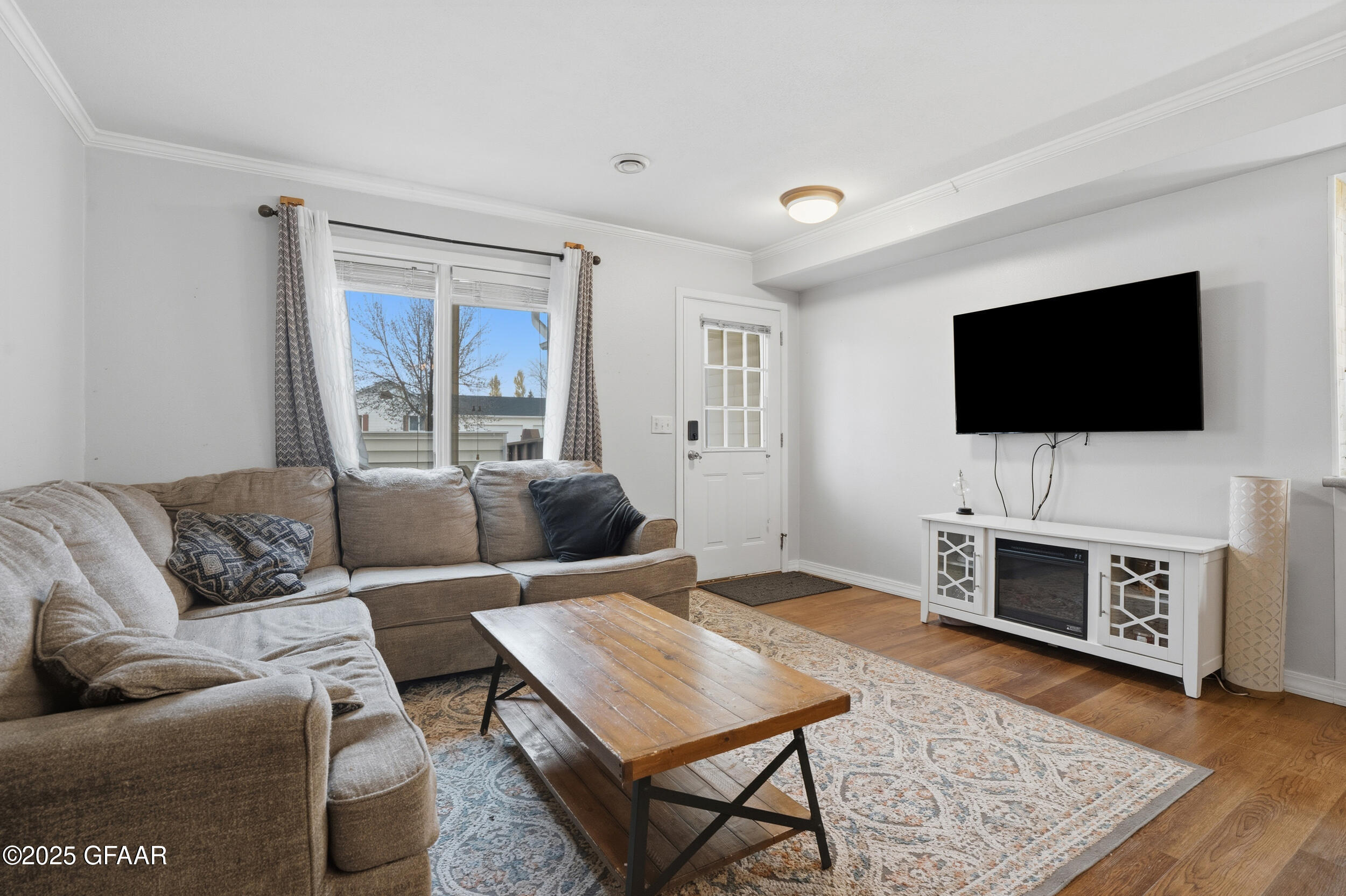 property viewer photo 5