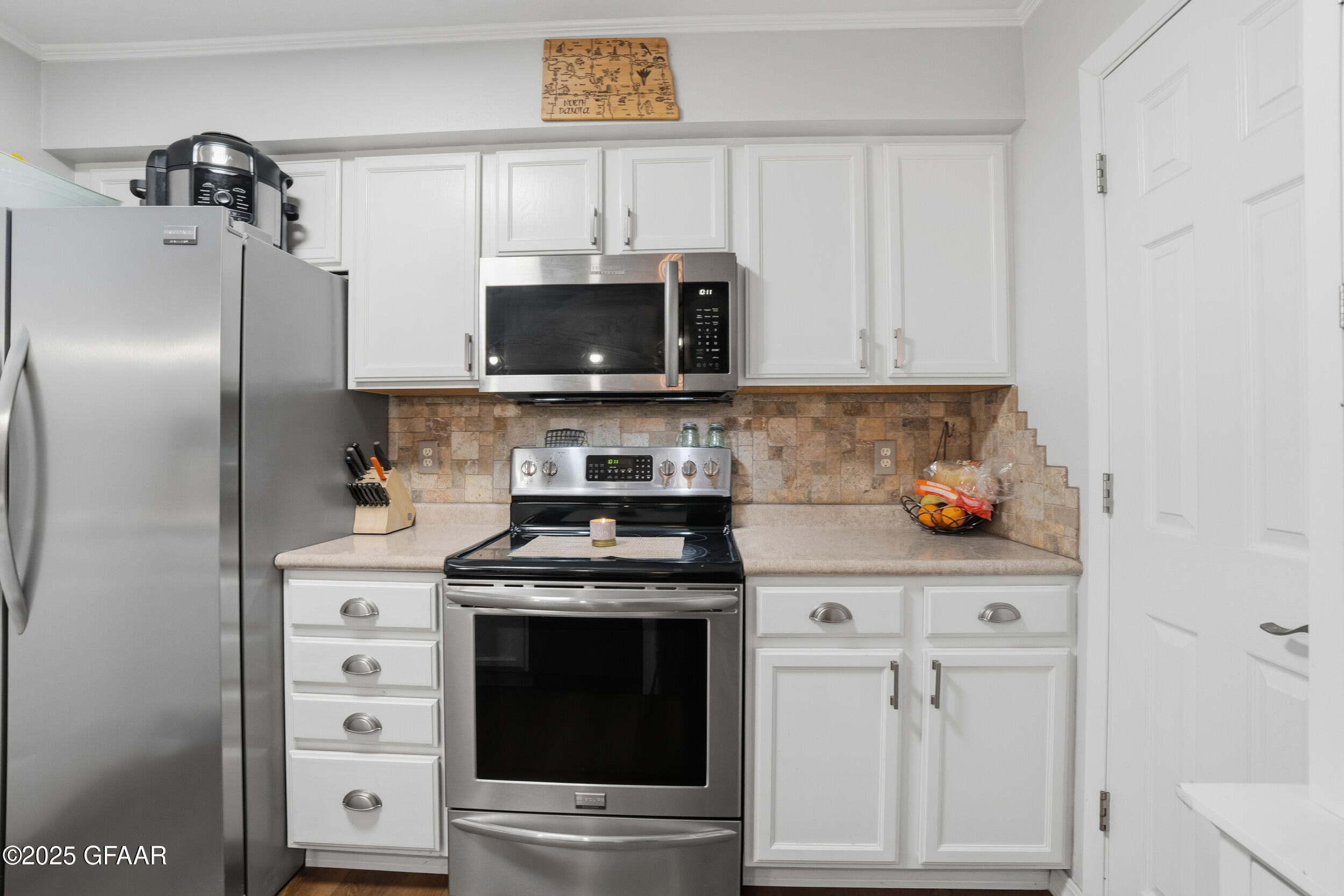 property viewer photo 9