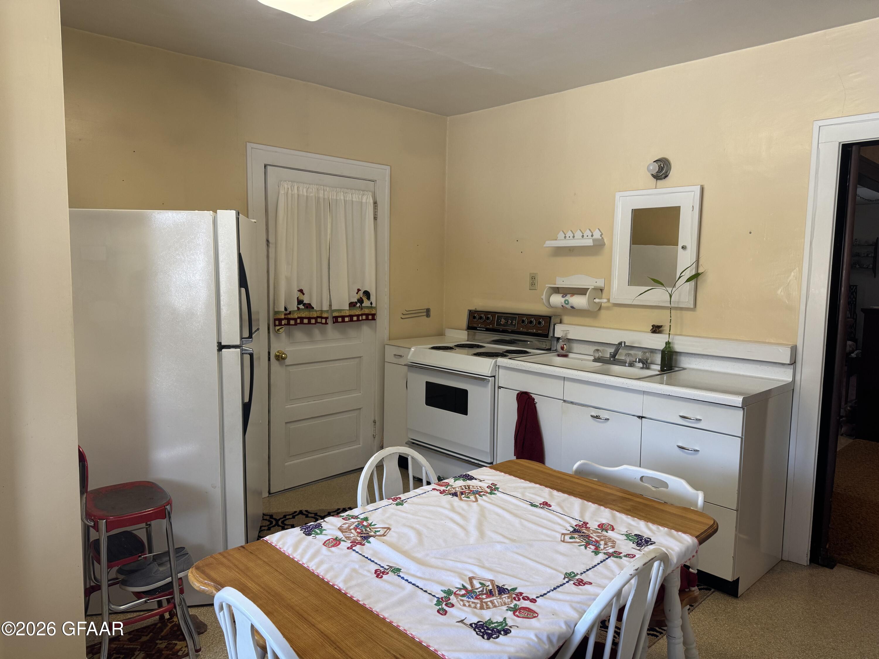 property viewer photo 4