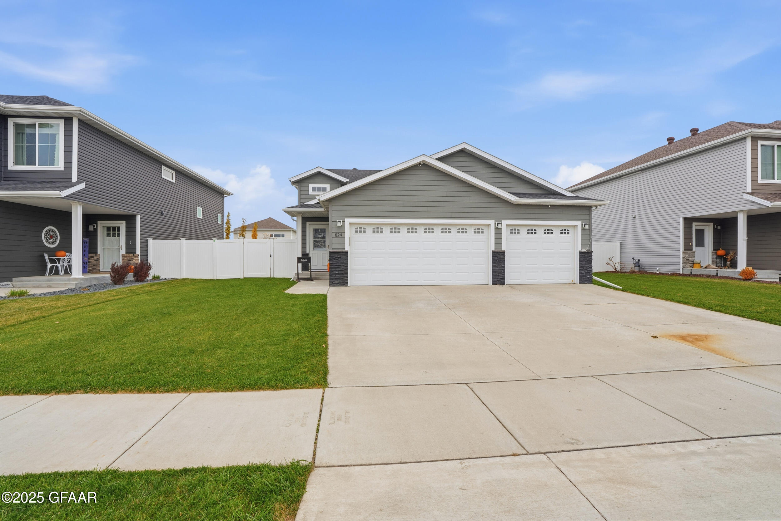 main property photo 0