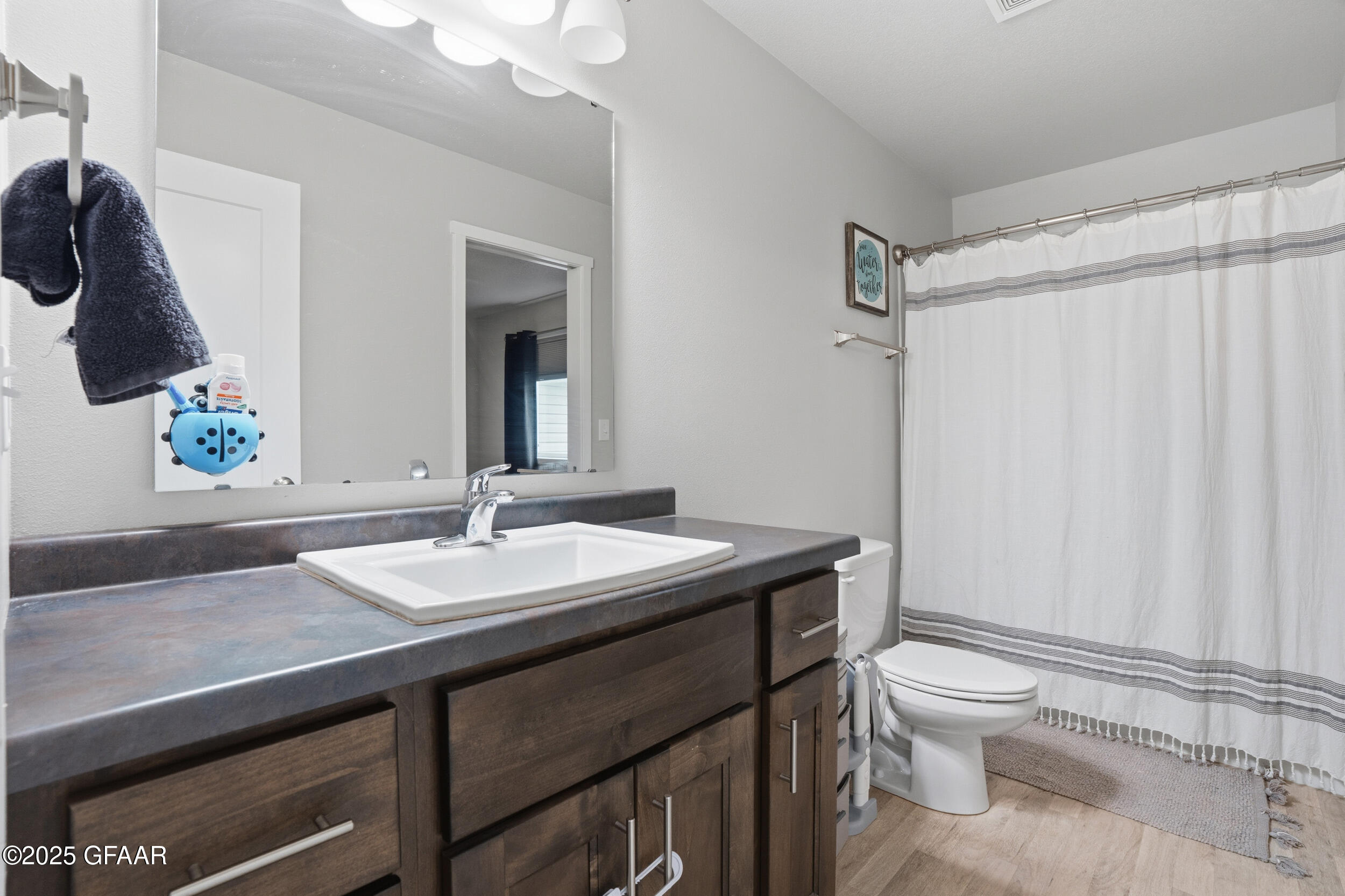 property viewer photo 10