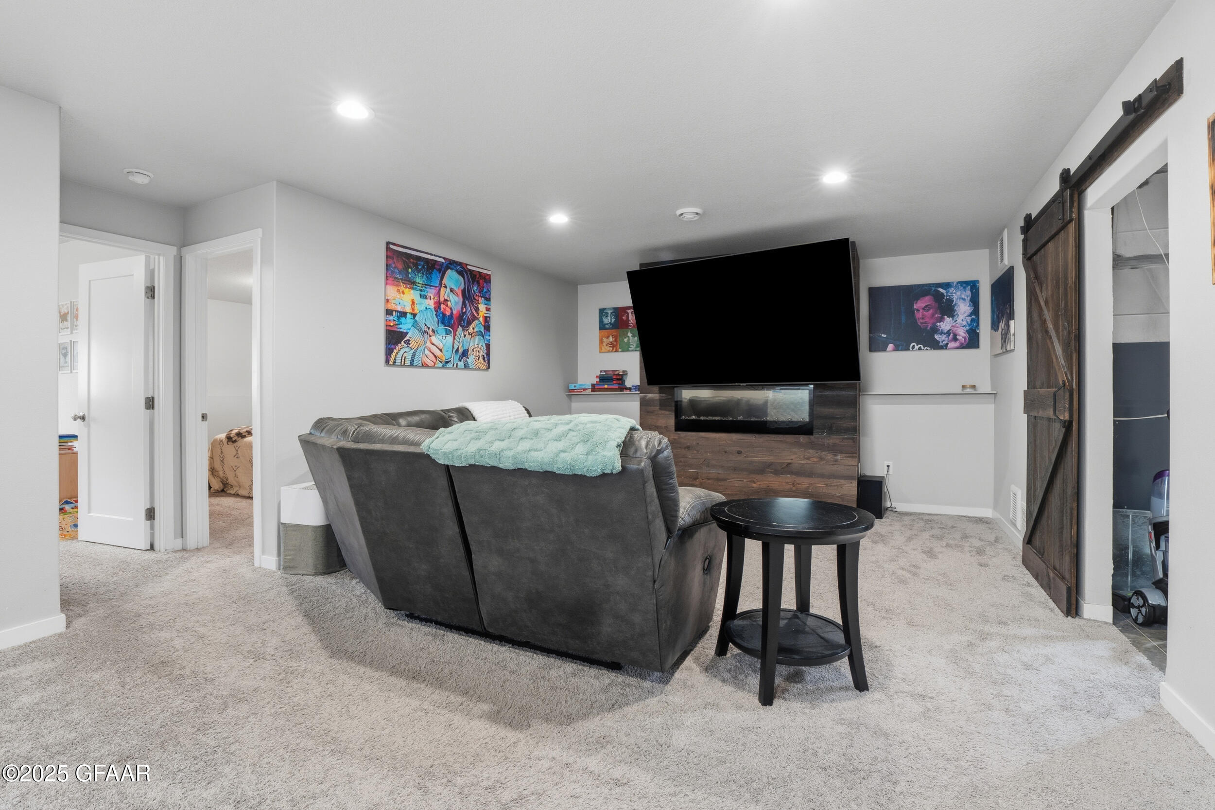 property viewer photo 13