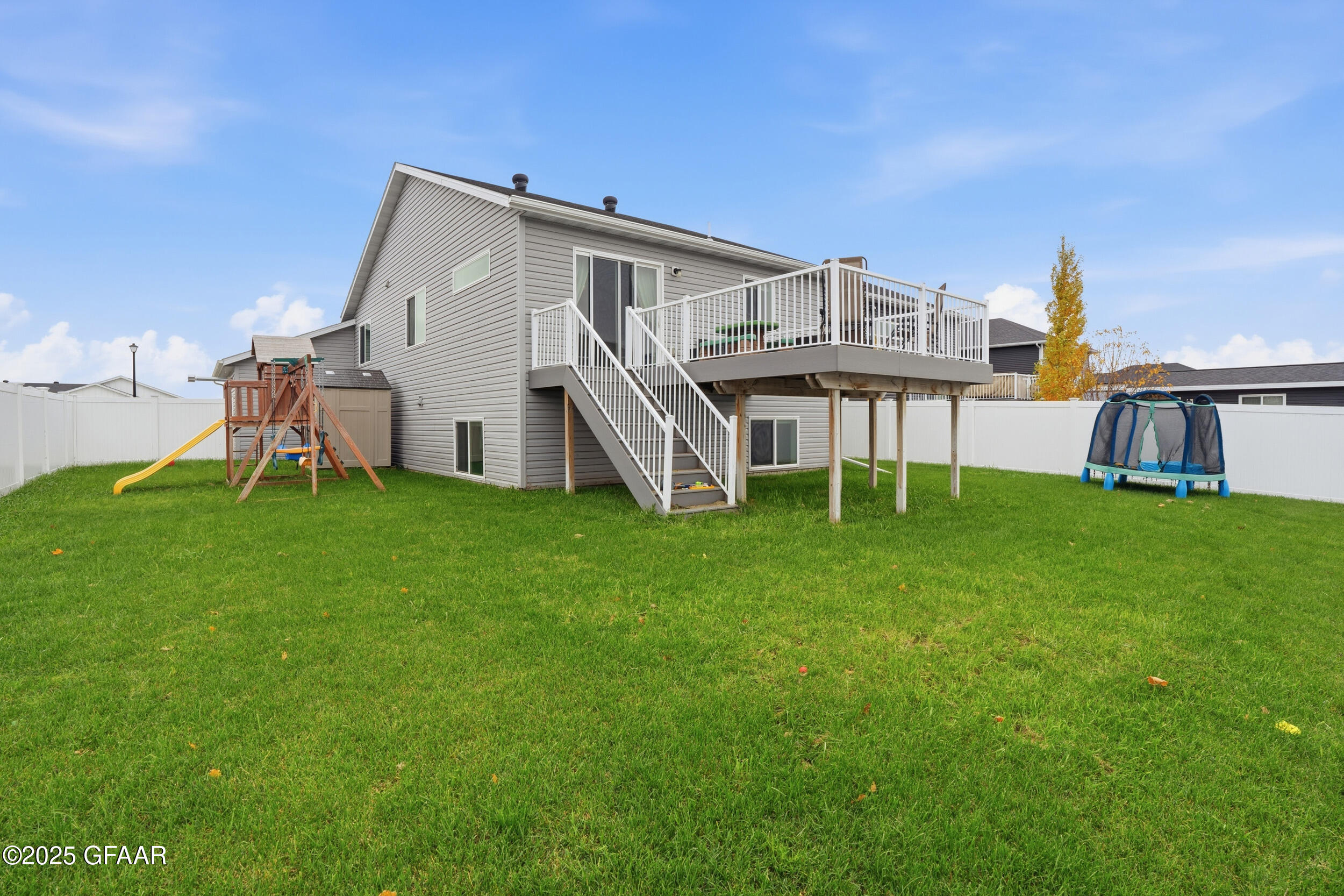 property viewer photo 23
