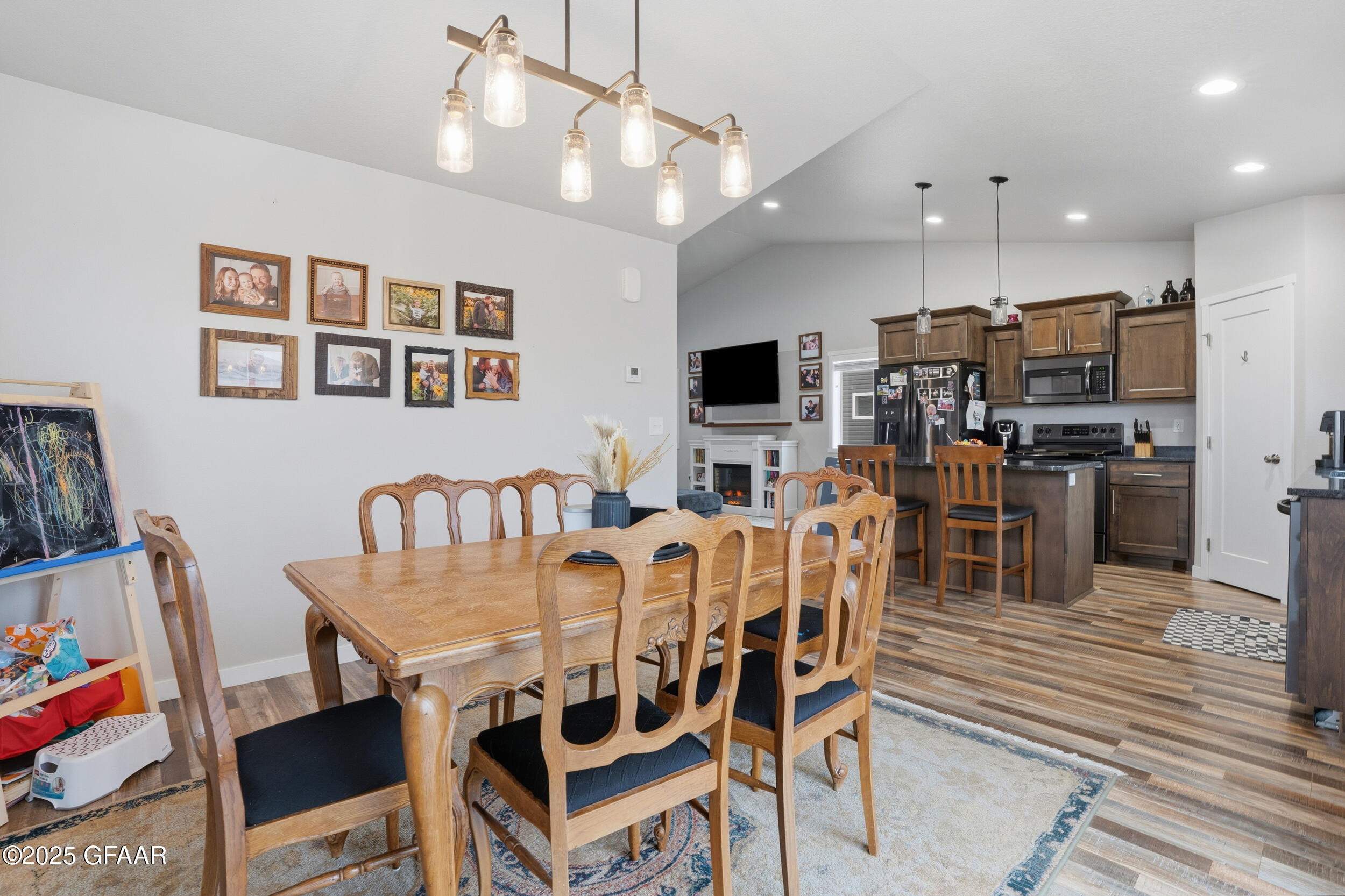 property viewer photo 8