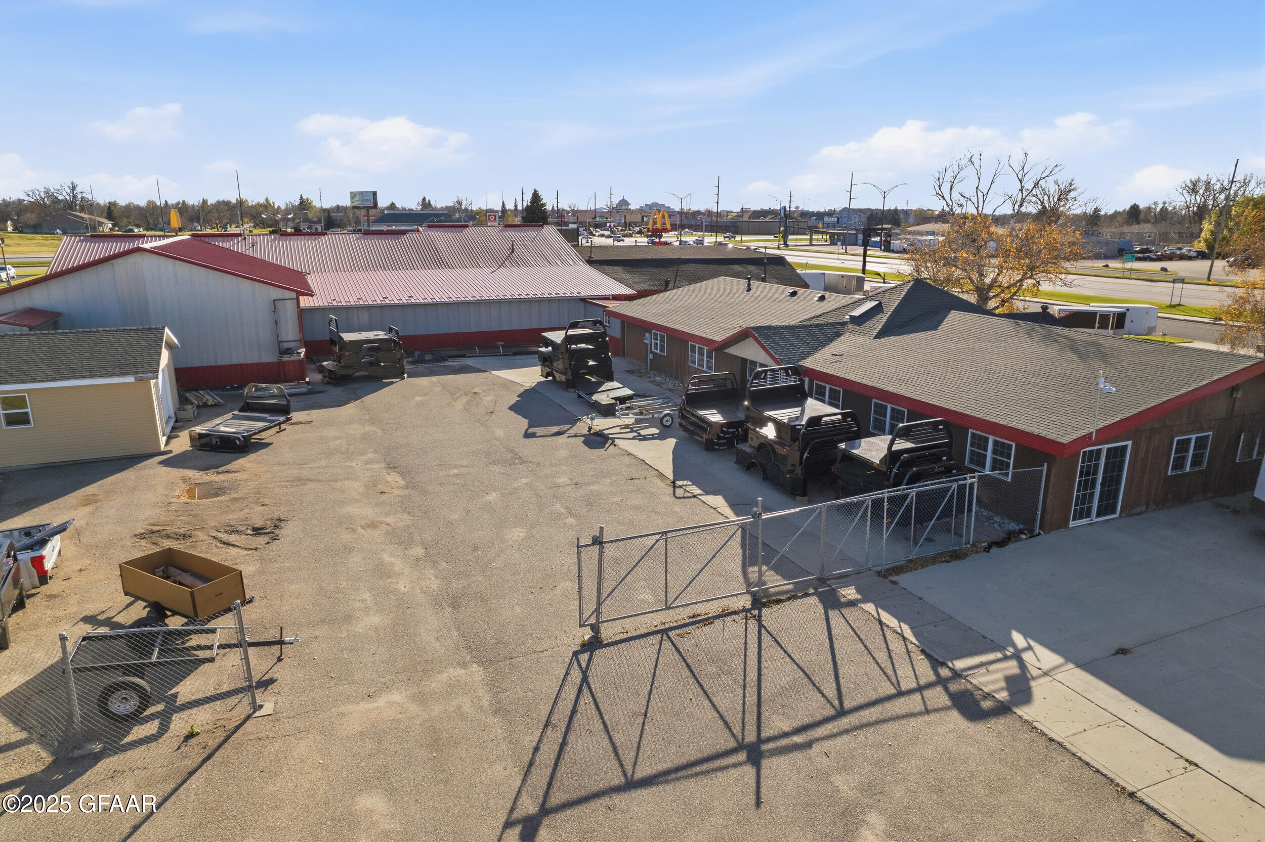 main property photo 10