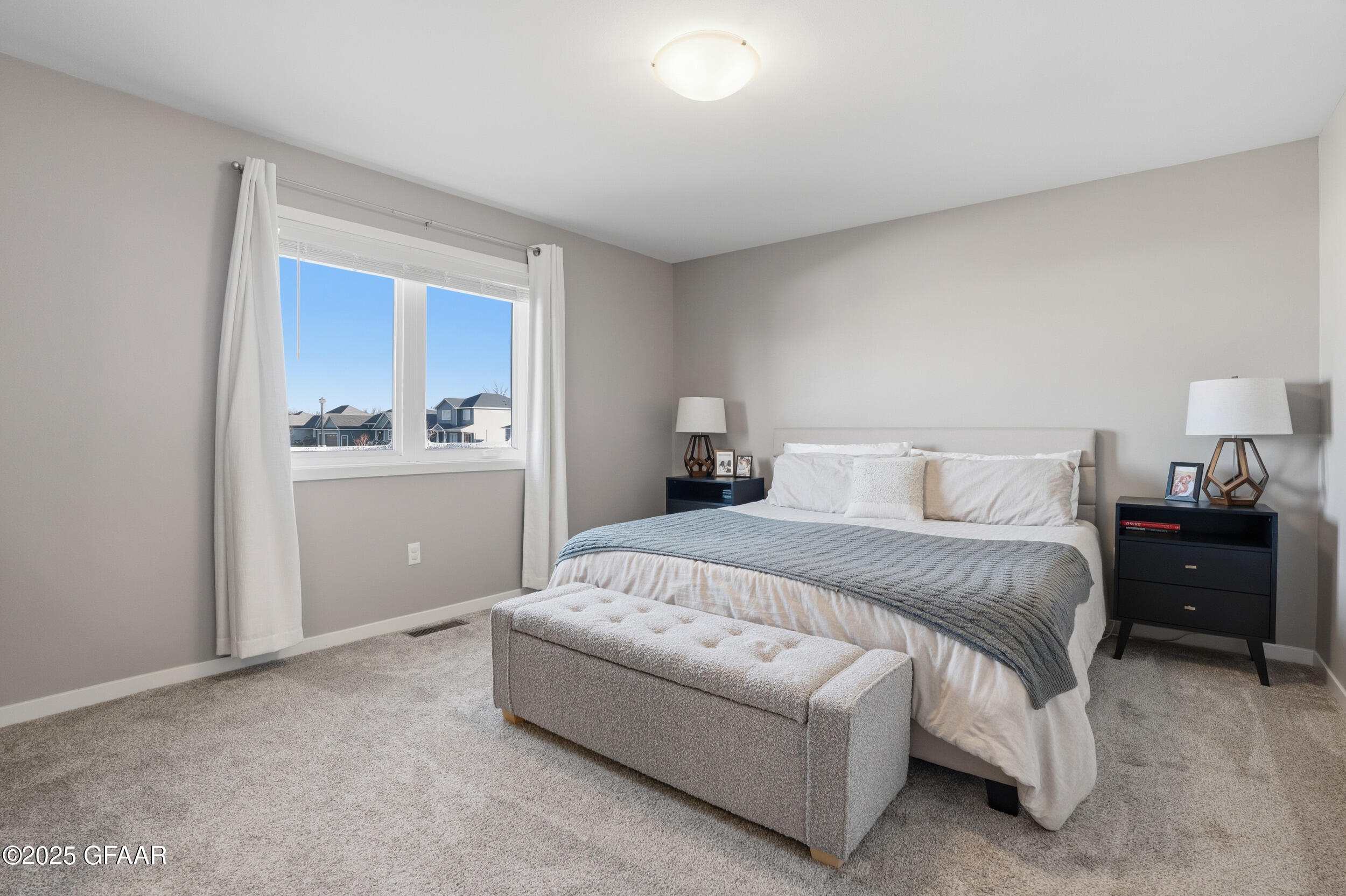 property viewer photo 10