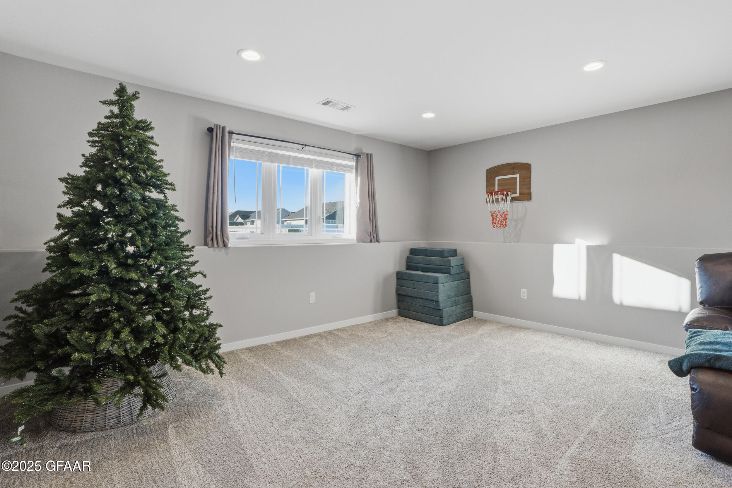 property viewer photo 17