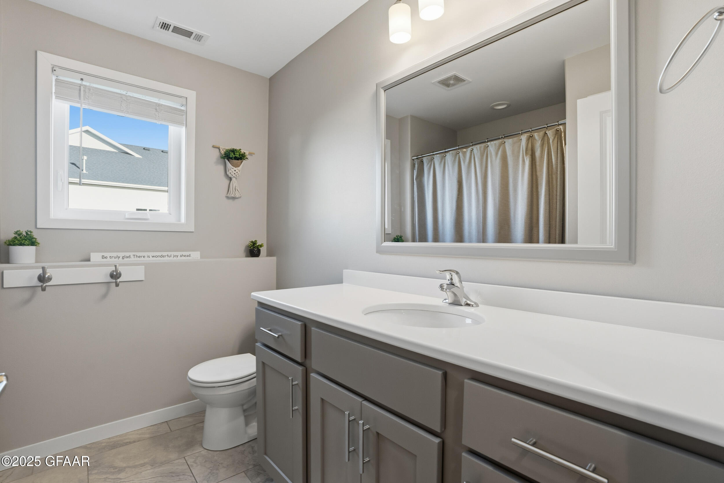 property viewer photo 21