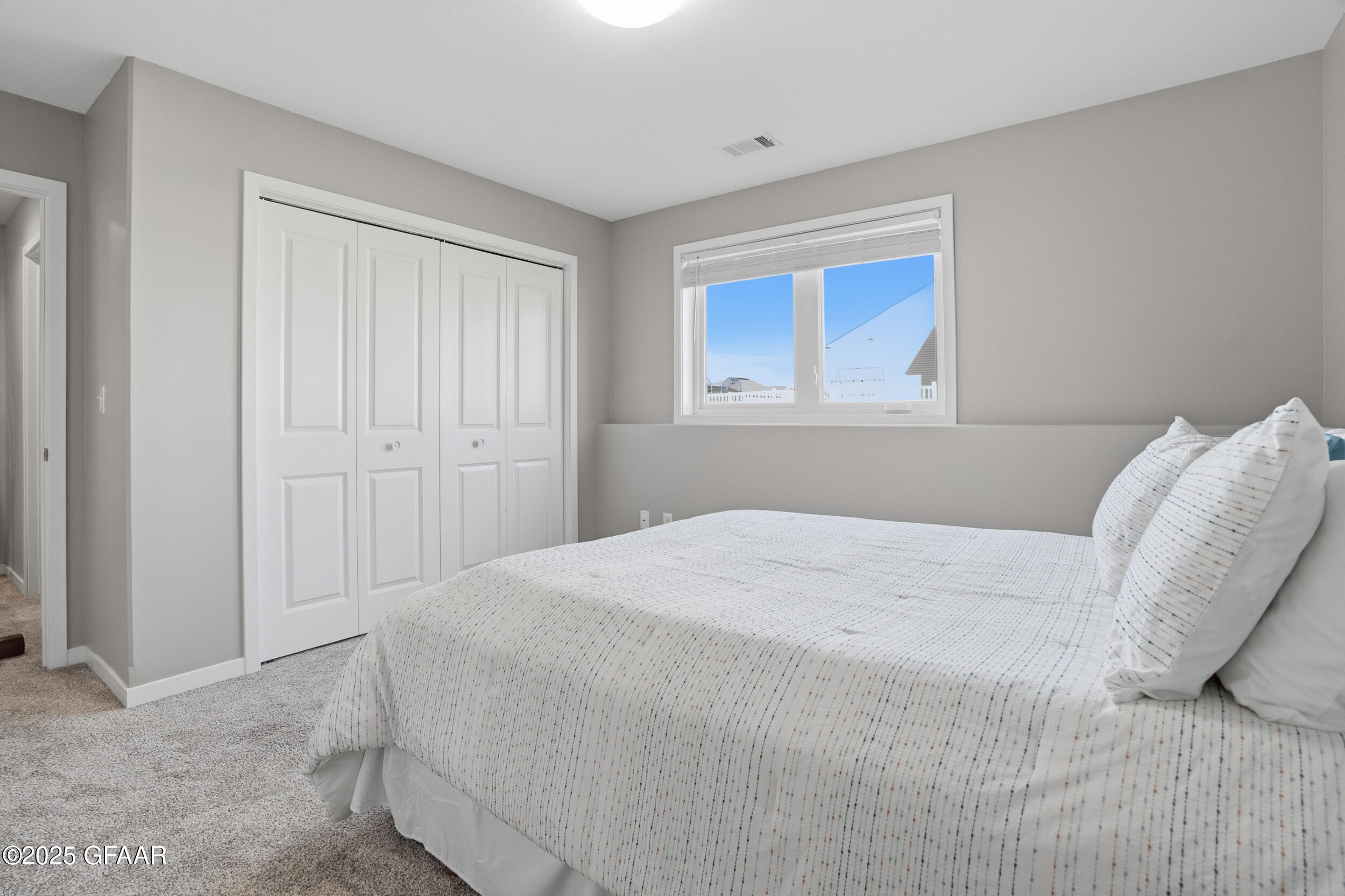 property viewer photo 23