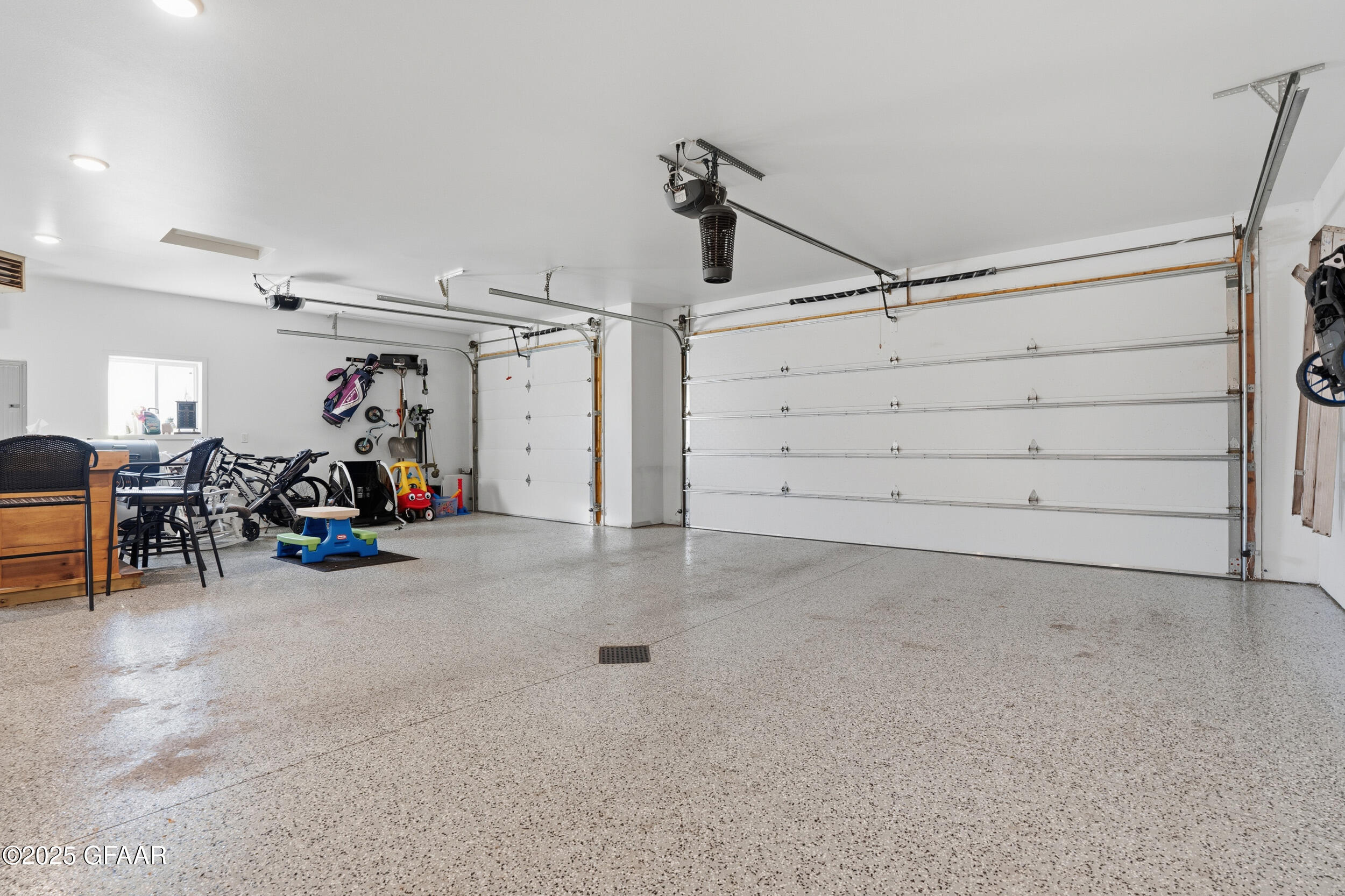 property viewer photo 26
