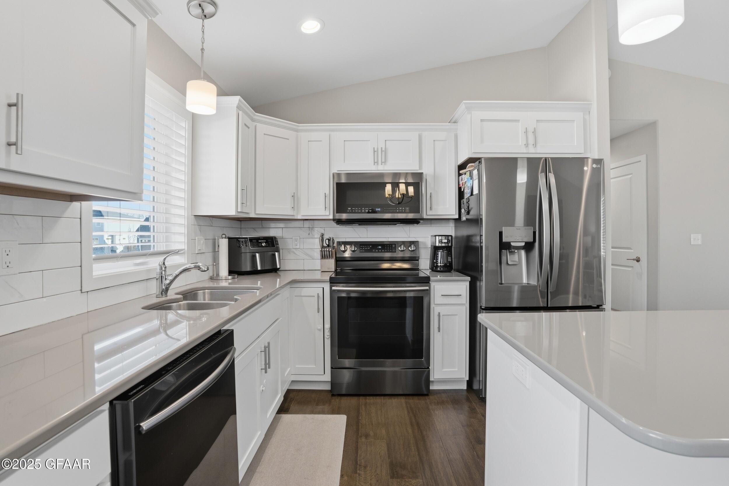 property viewer photo 8