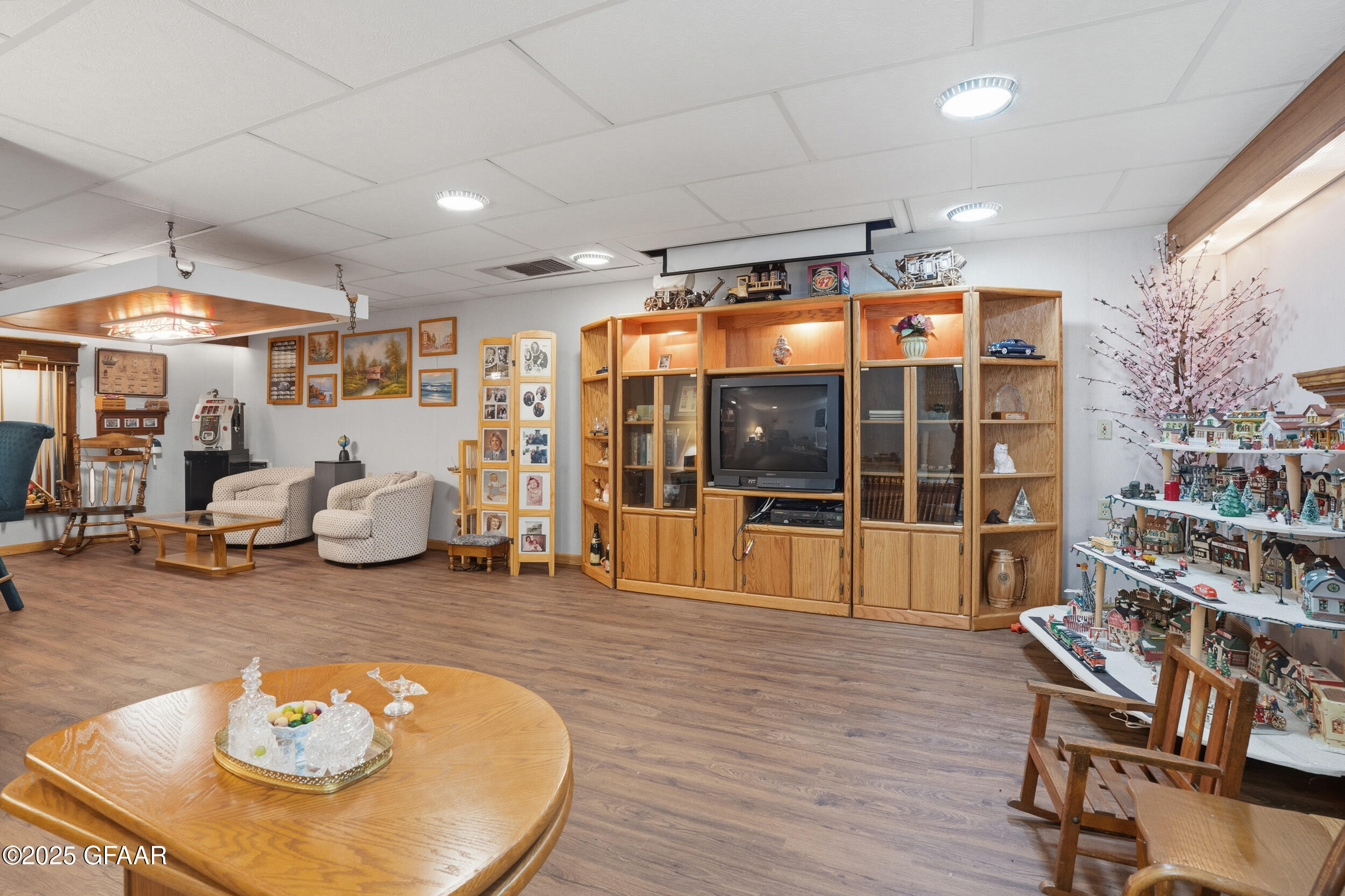 property viewer photo 23