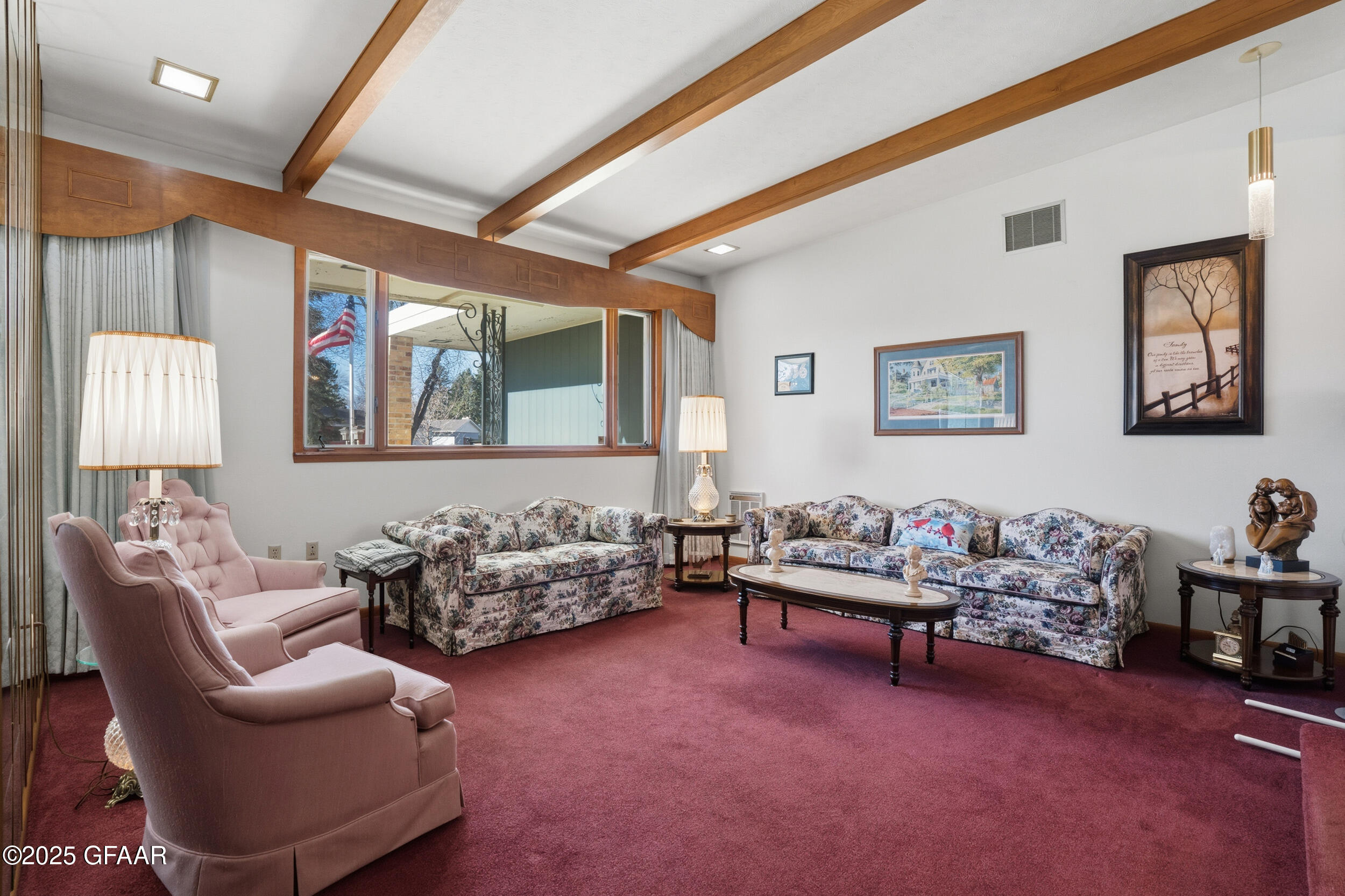 property viewer photo 3