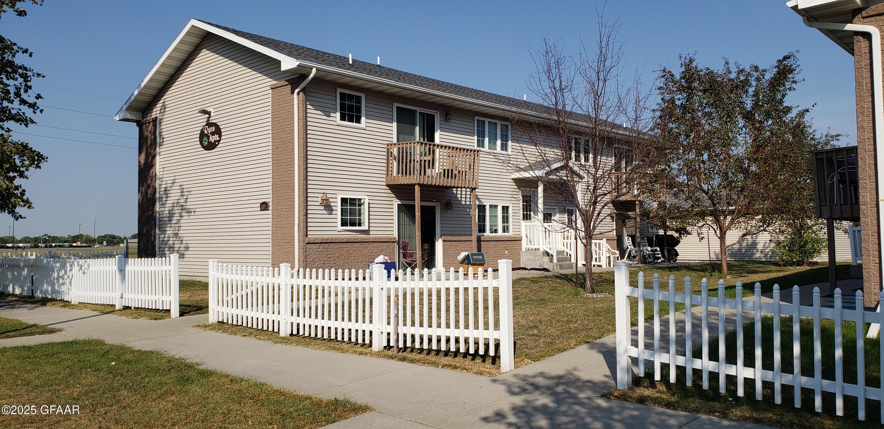main property photo 0