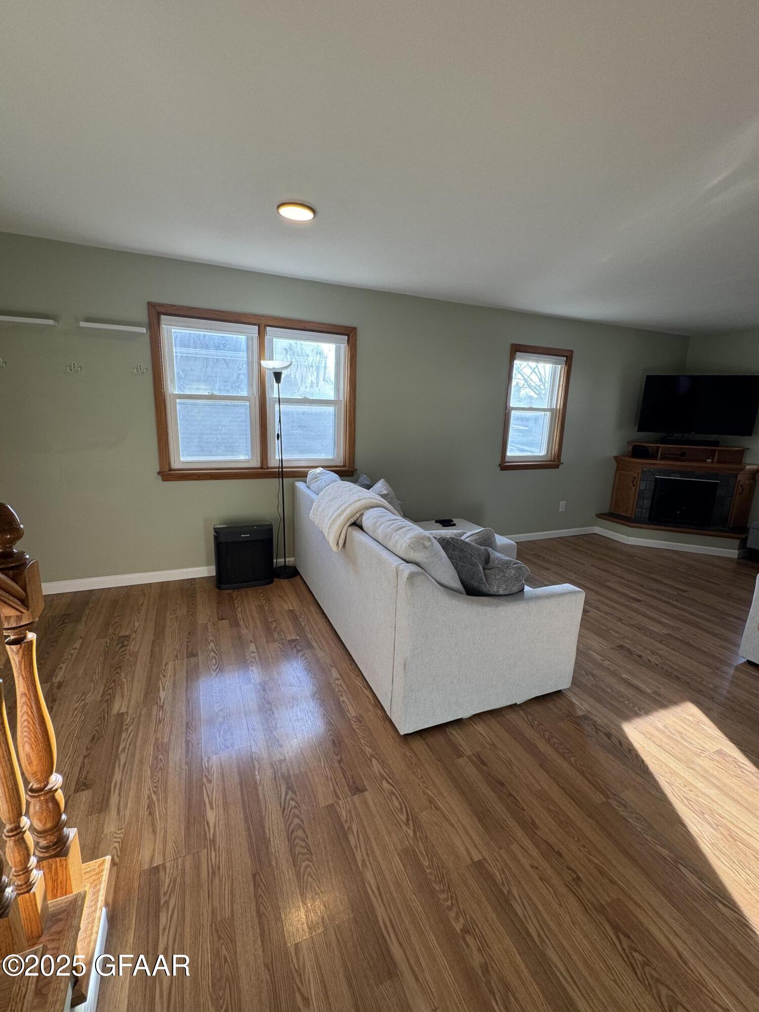 property viewer photo 10