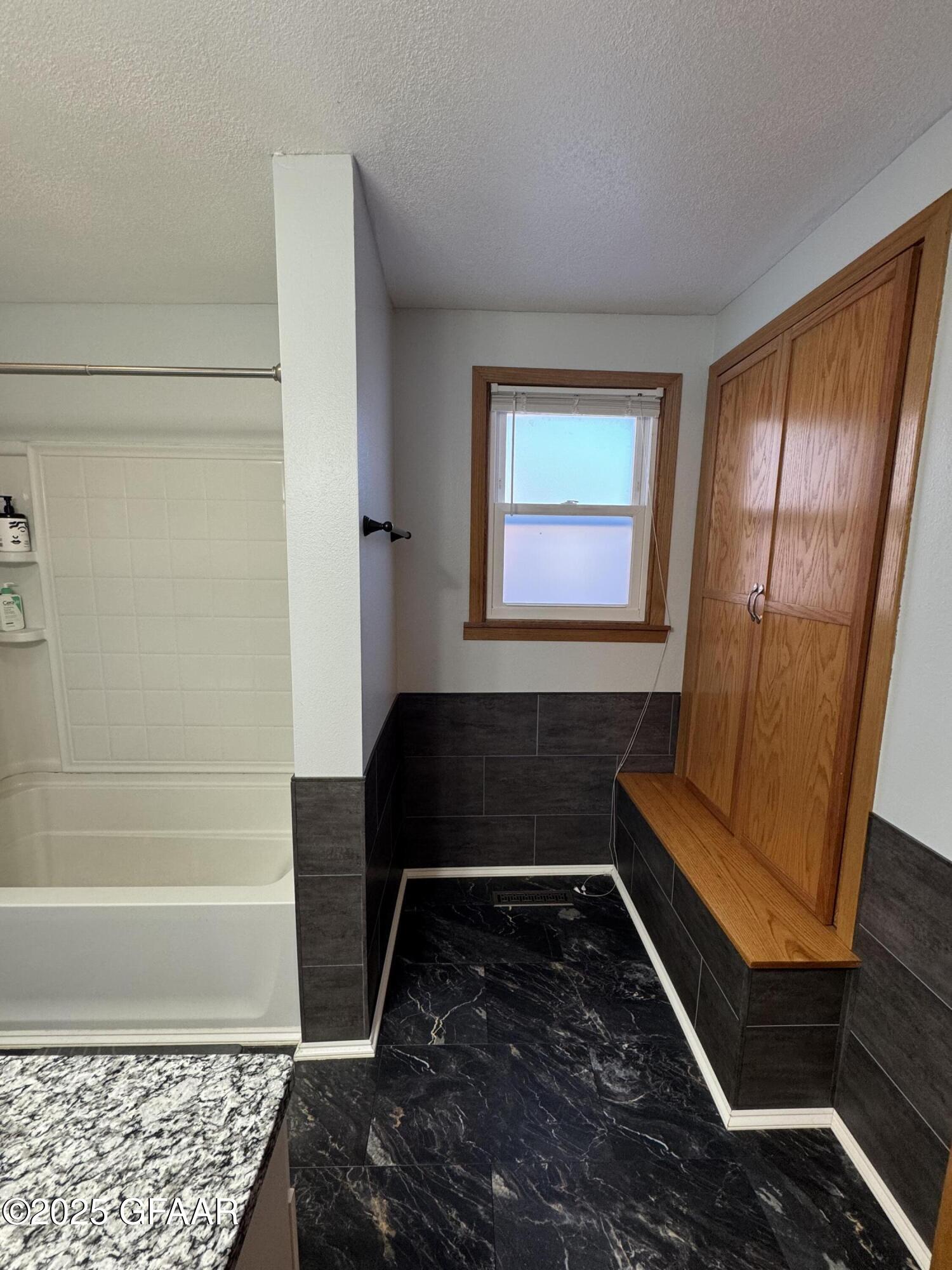 property viewer photo 17