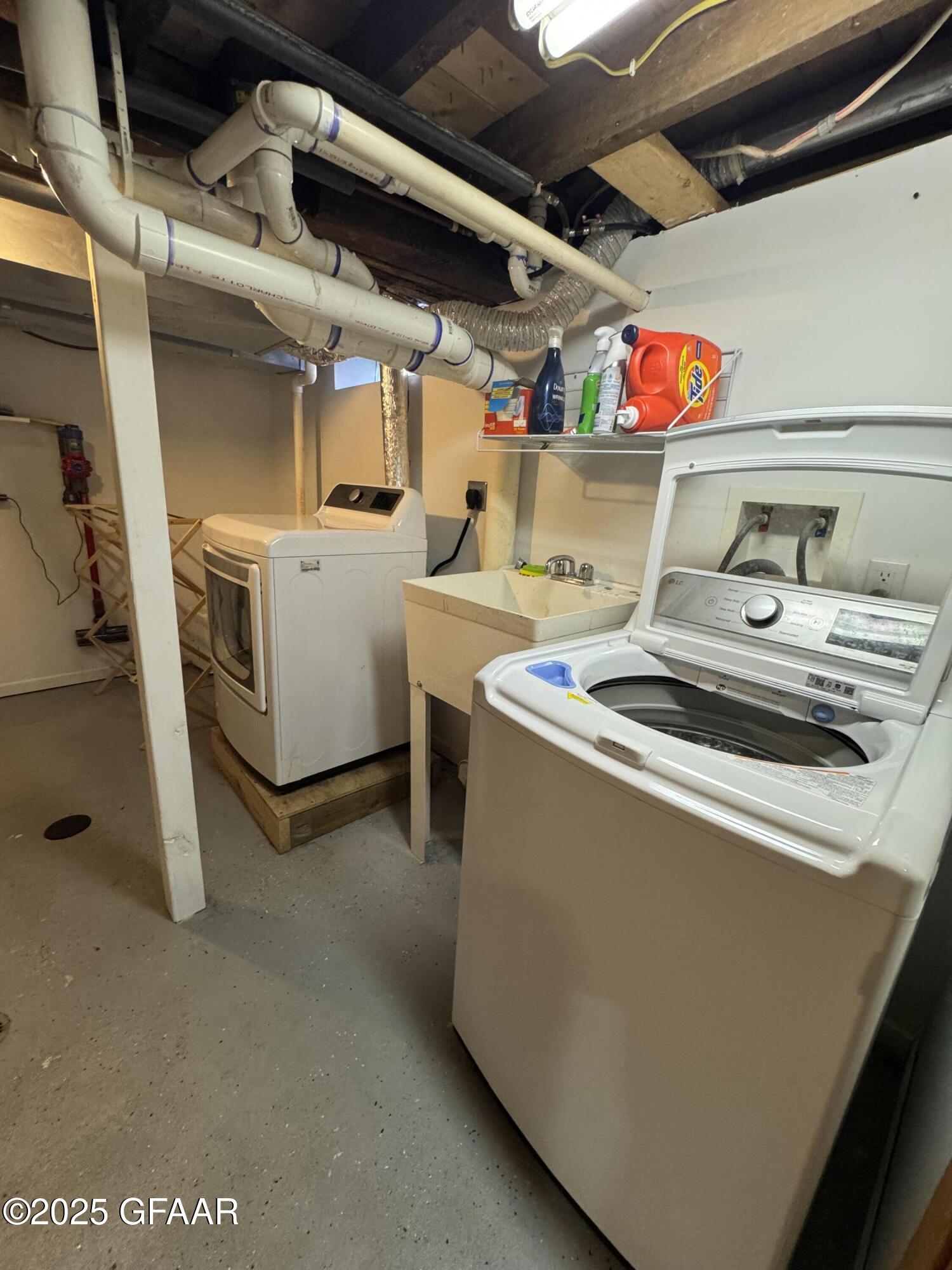 property viewer photo 30