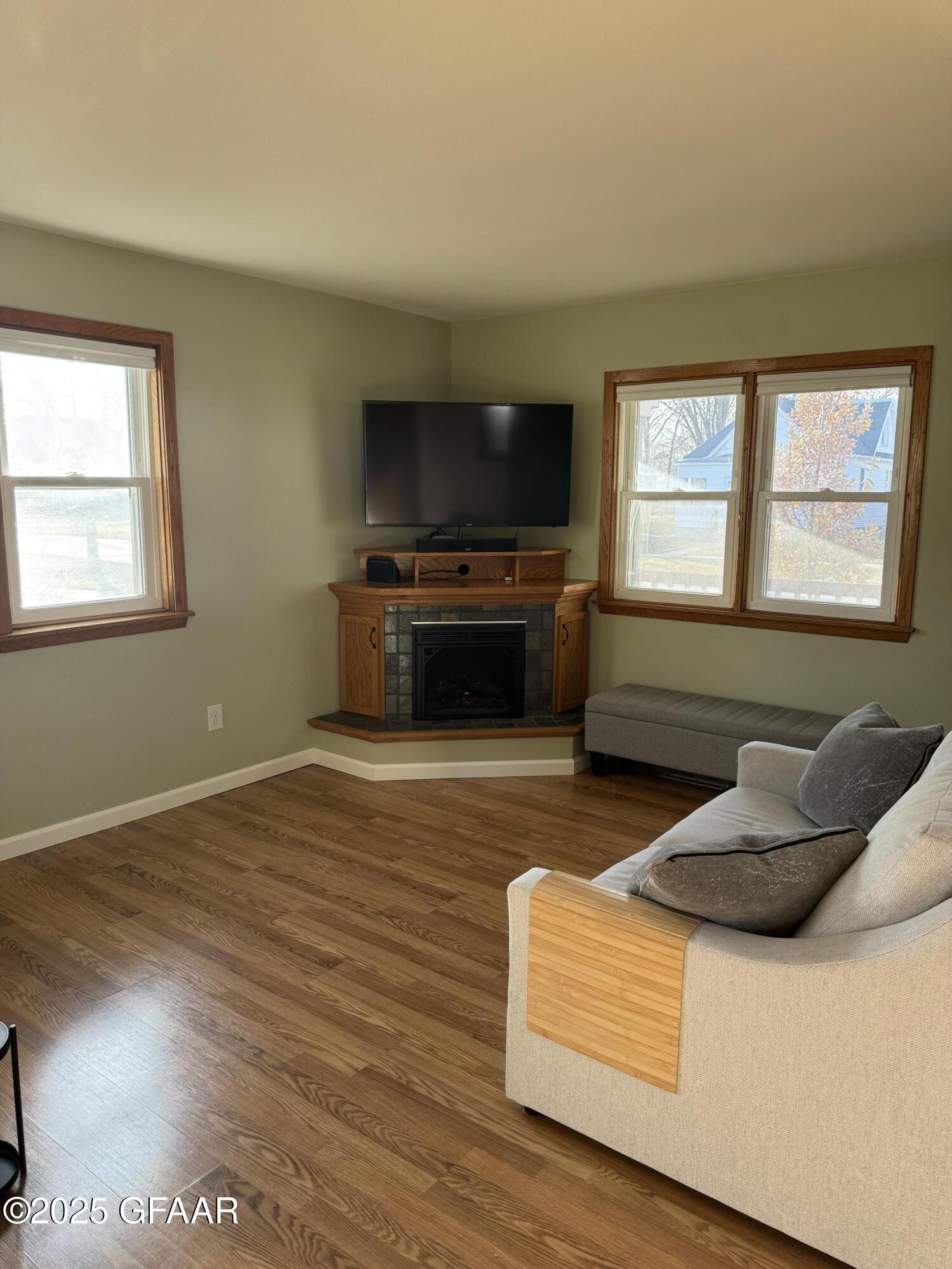 property viewer photo 4