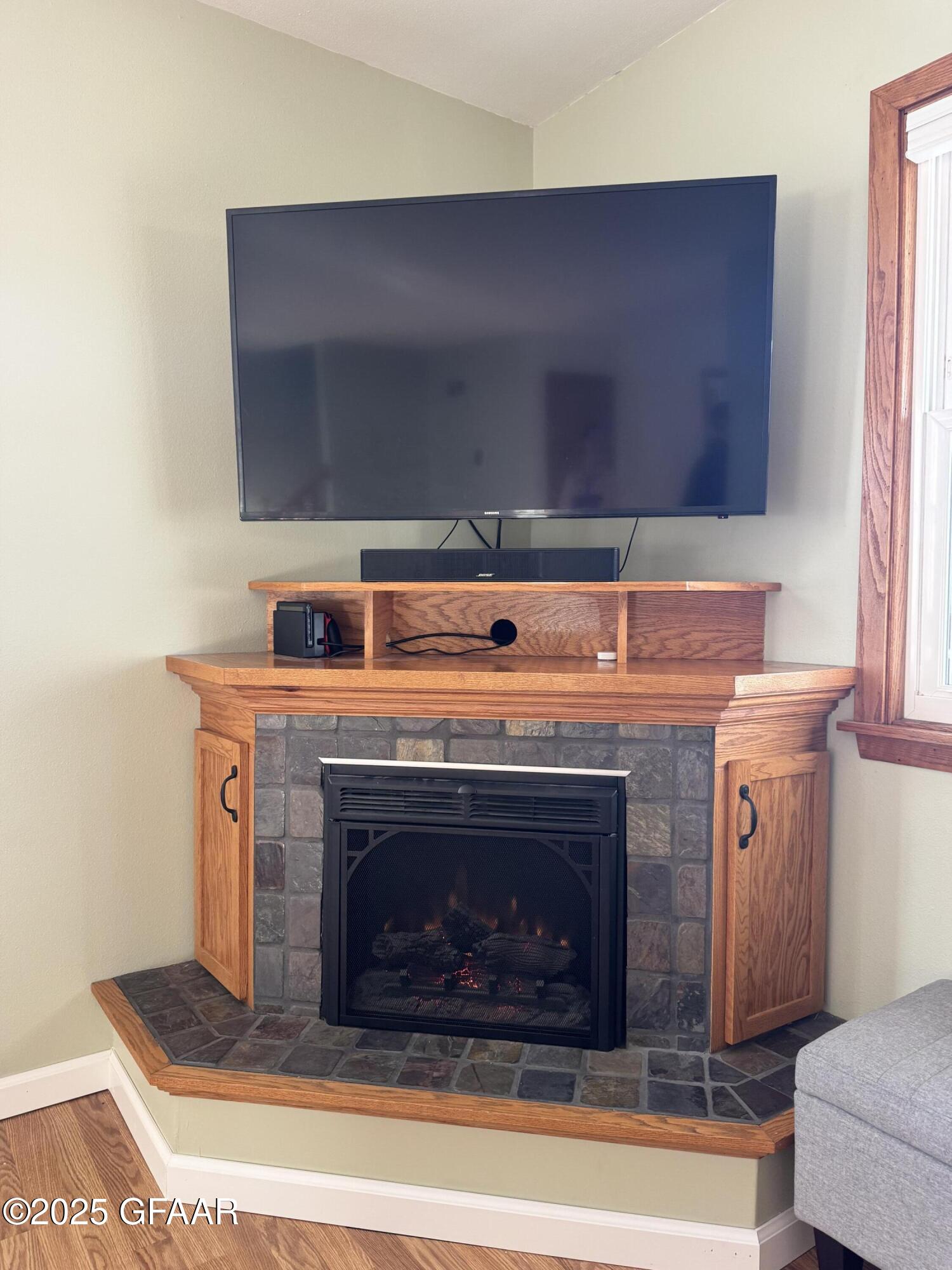property viewer photo 5