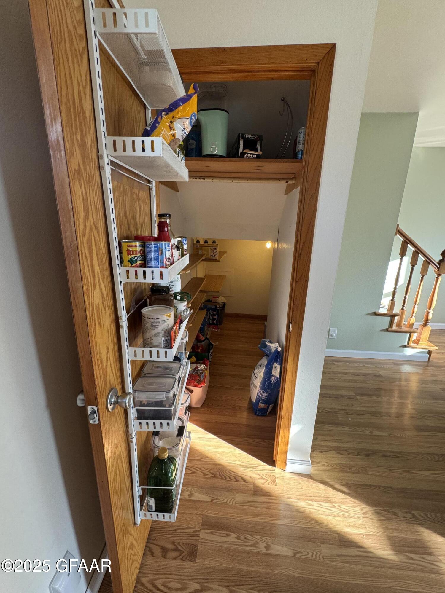 property viewer photo 9