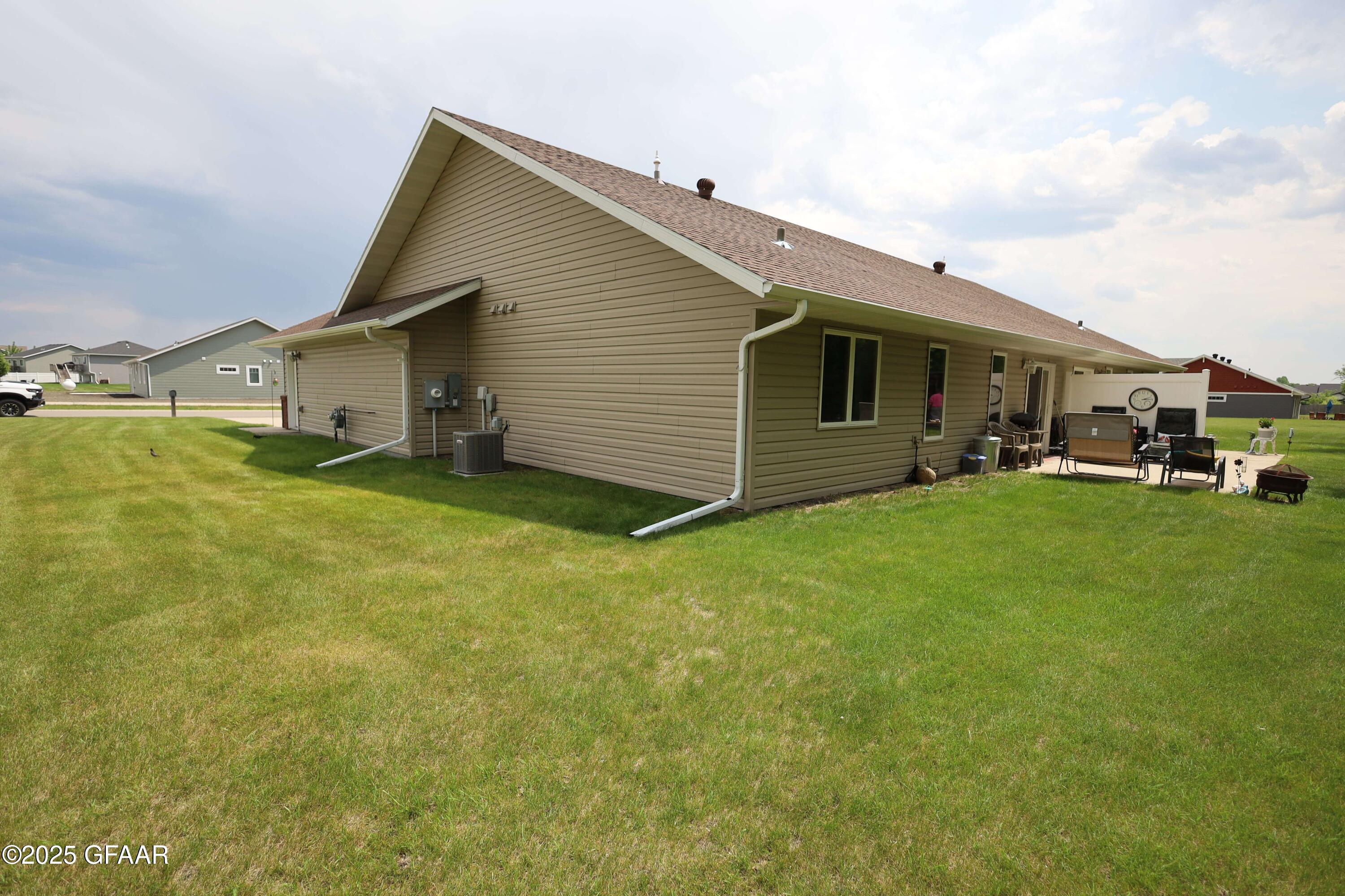 property viewer photo 15