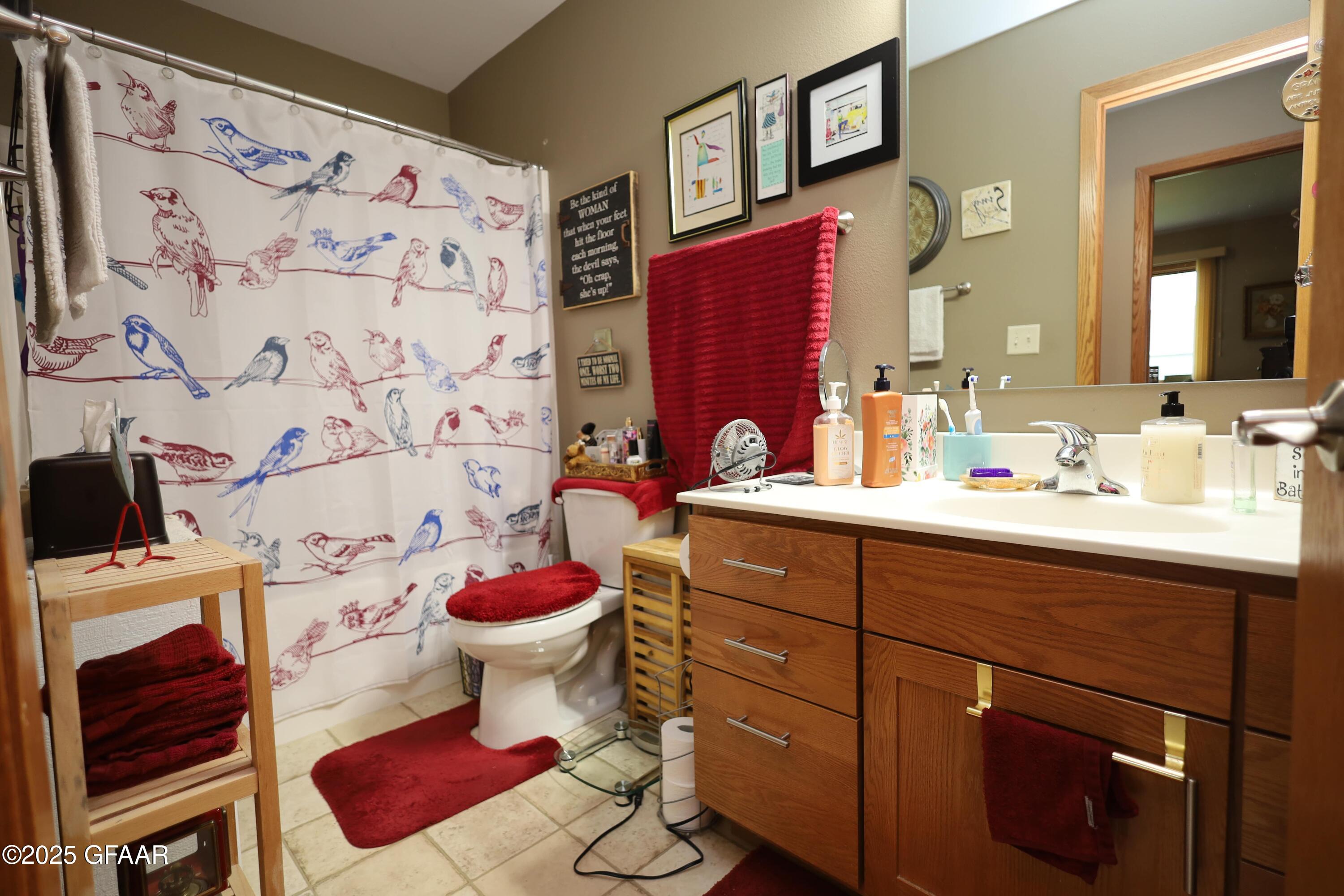 property viewer photo 3