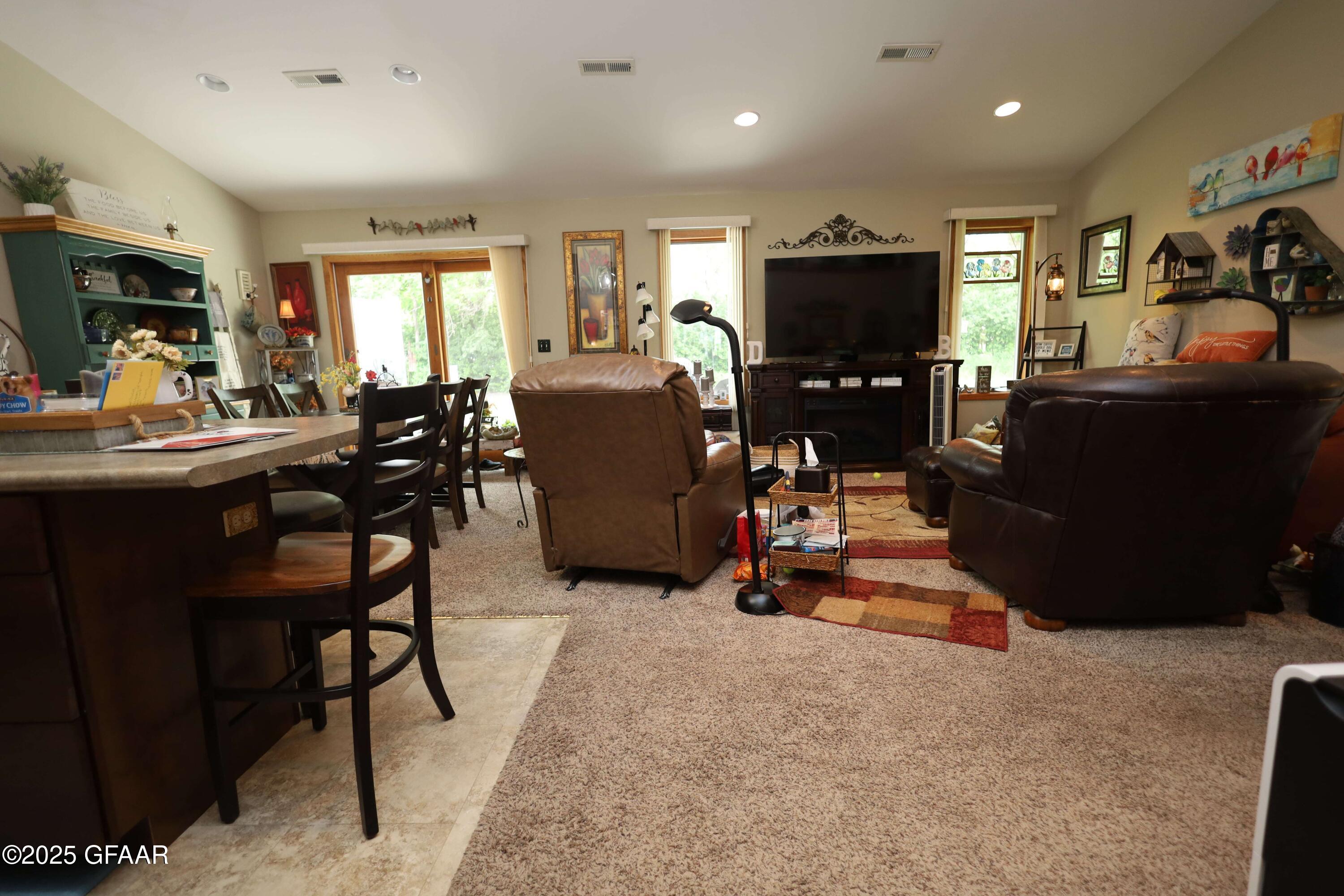 property viewer photo 4
