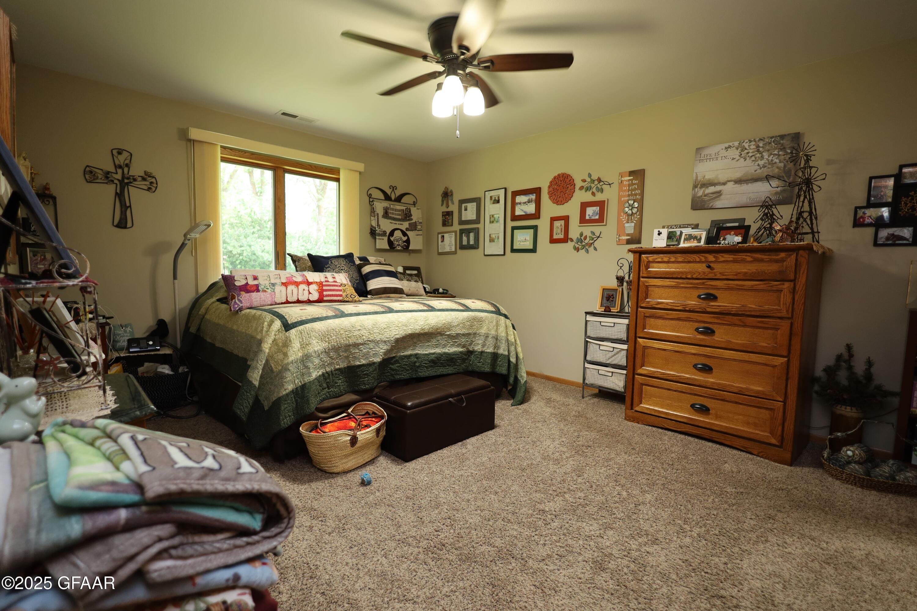 property viewer photo 7