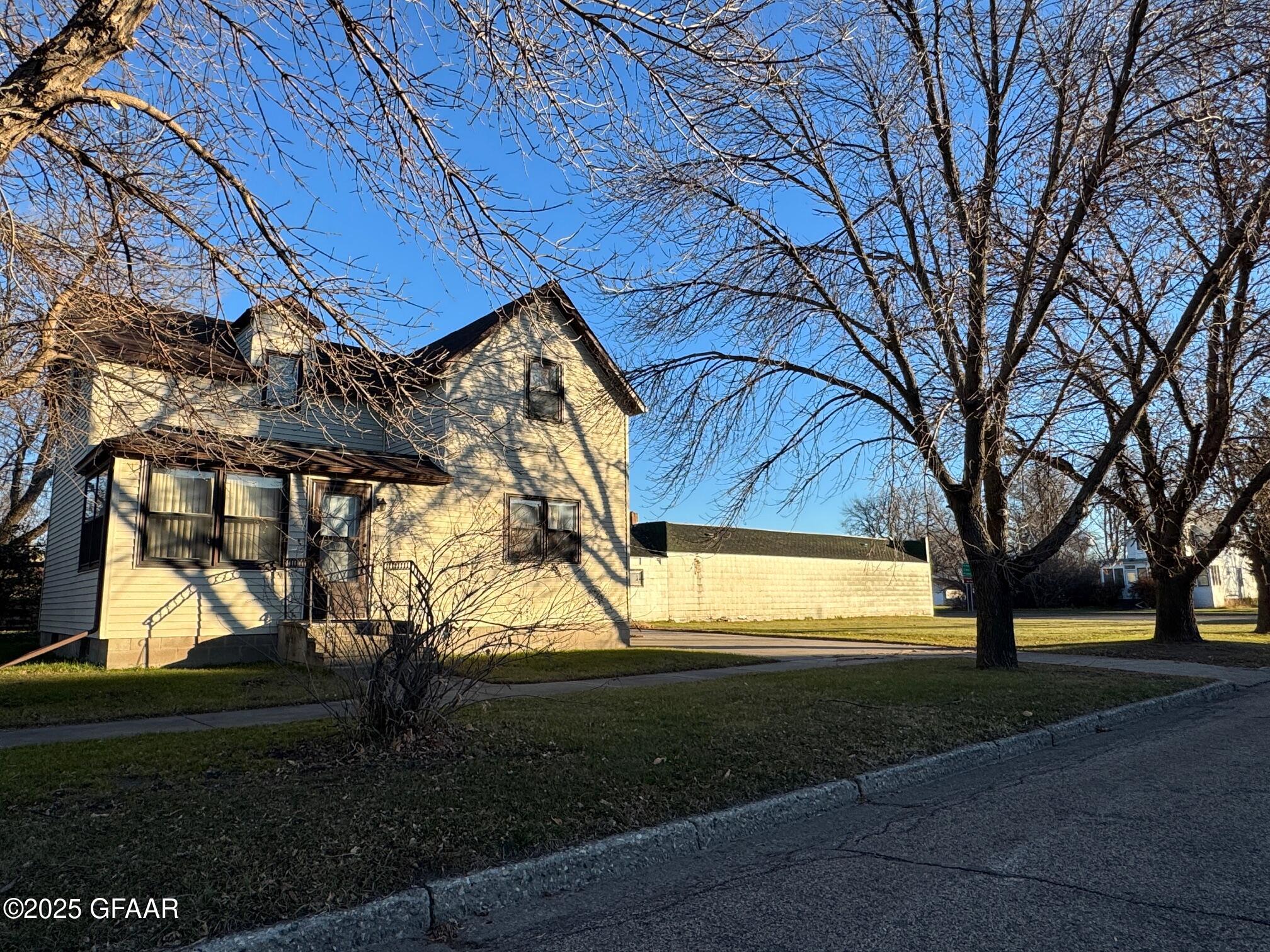 main property photo 2