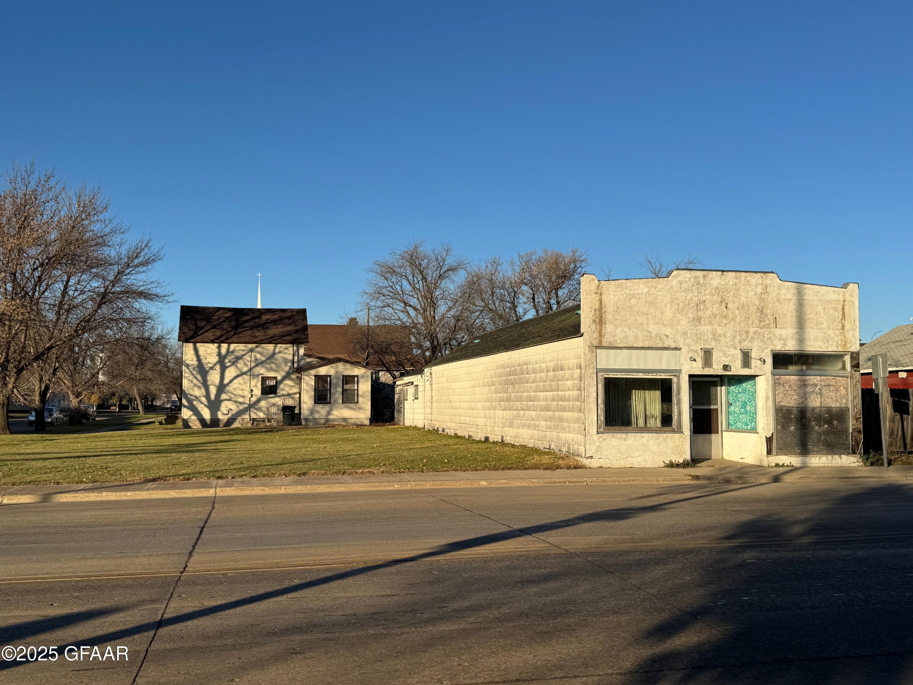 main property photo 8