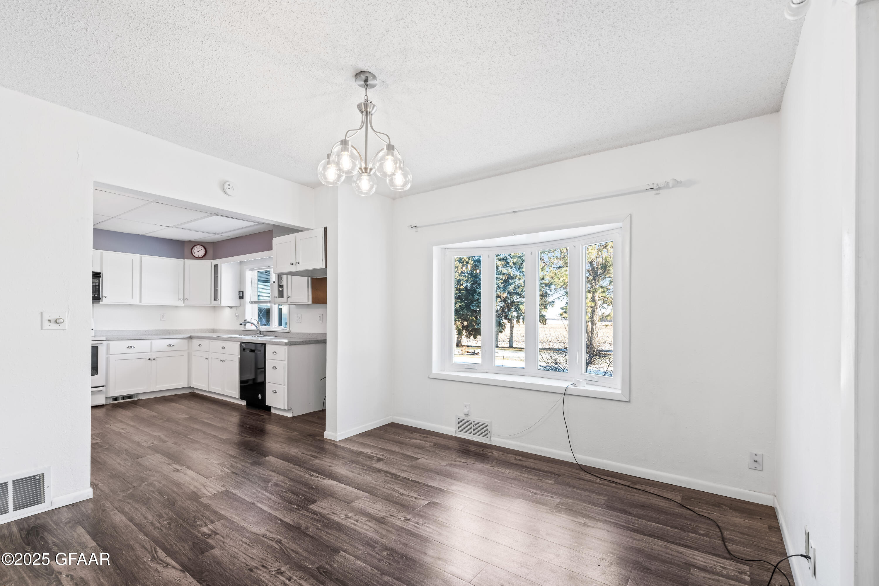 property viewer photo 11