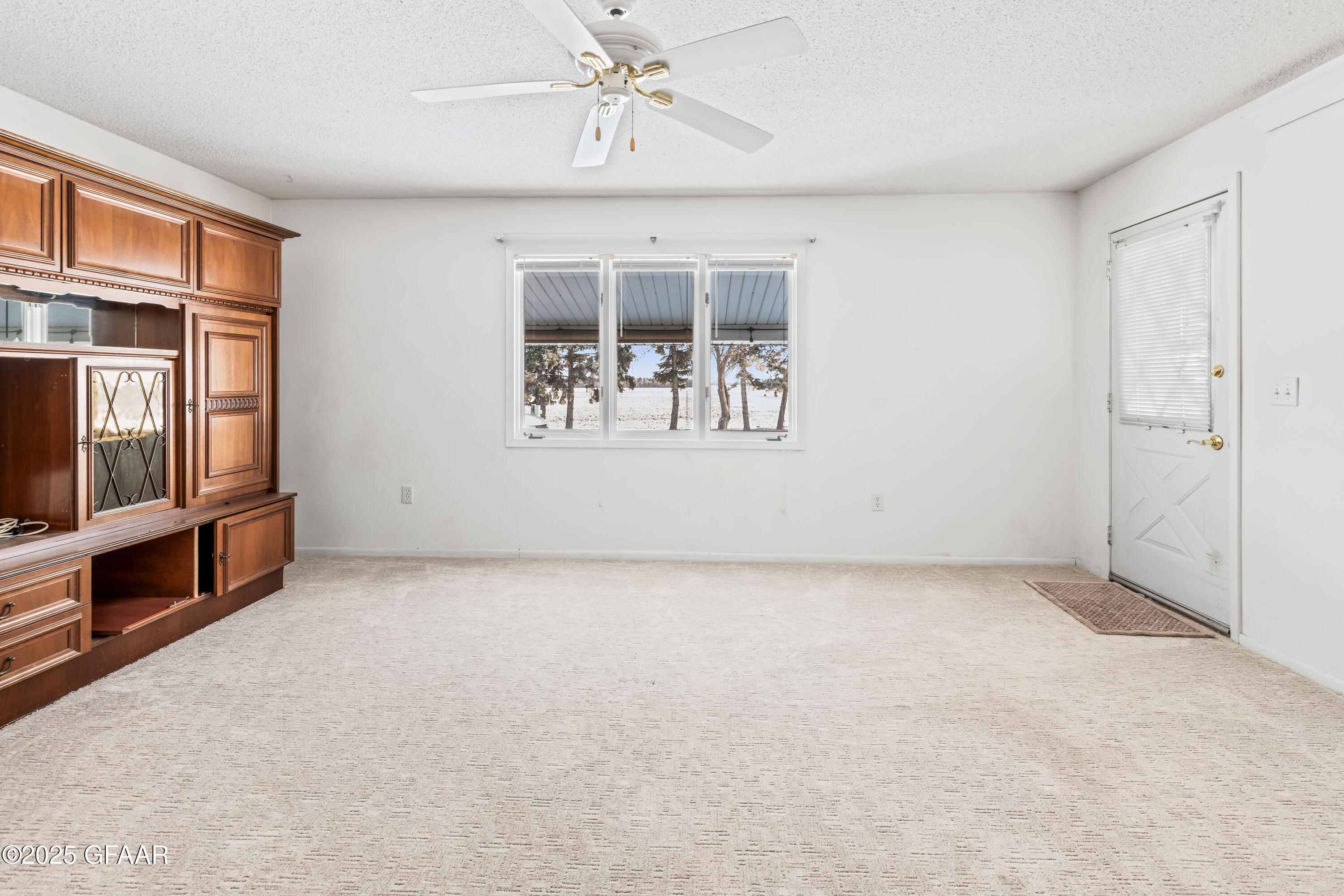 property viewer photo 15