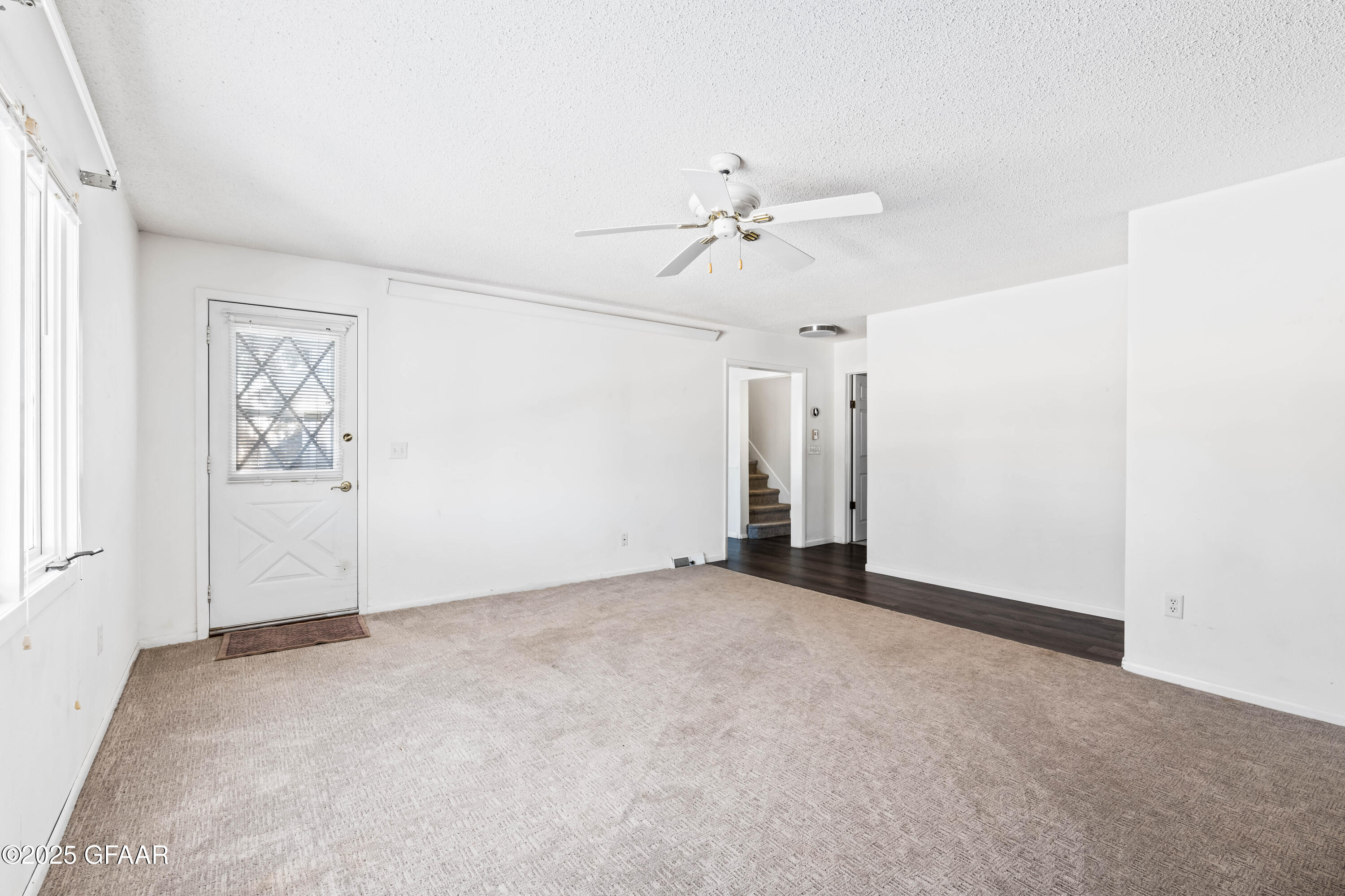 property viewer photo 17