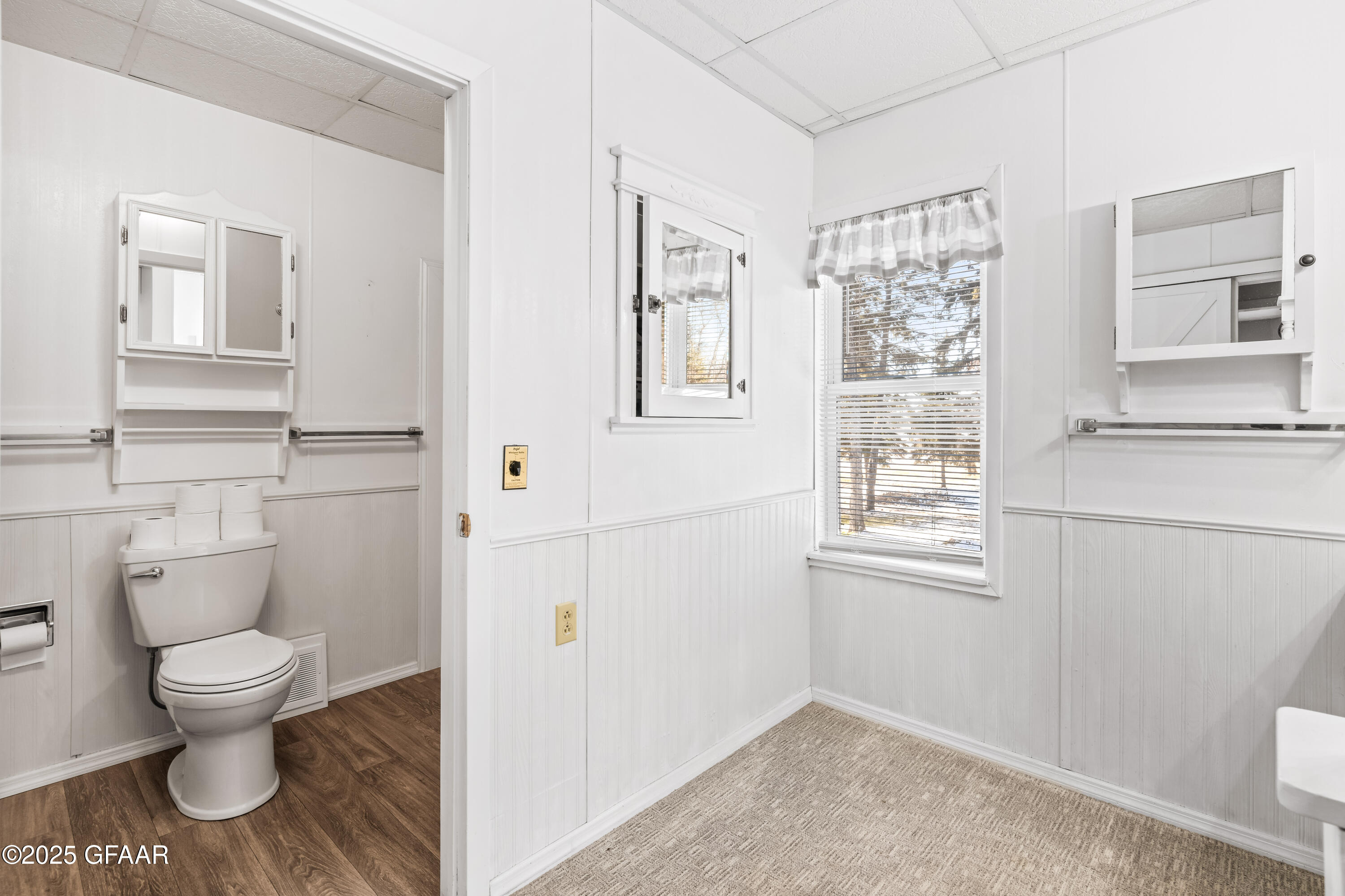 property viewer photo 24
