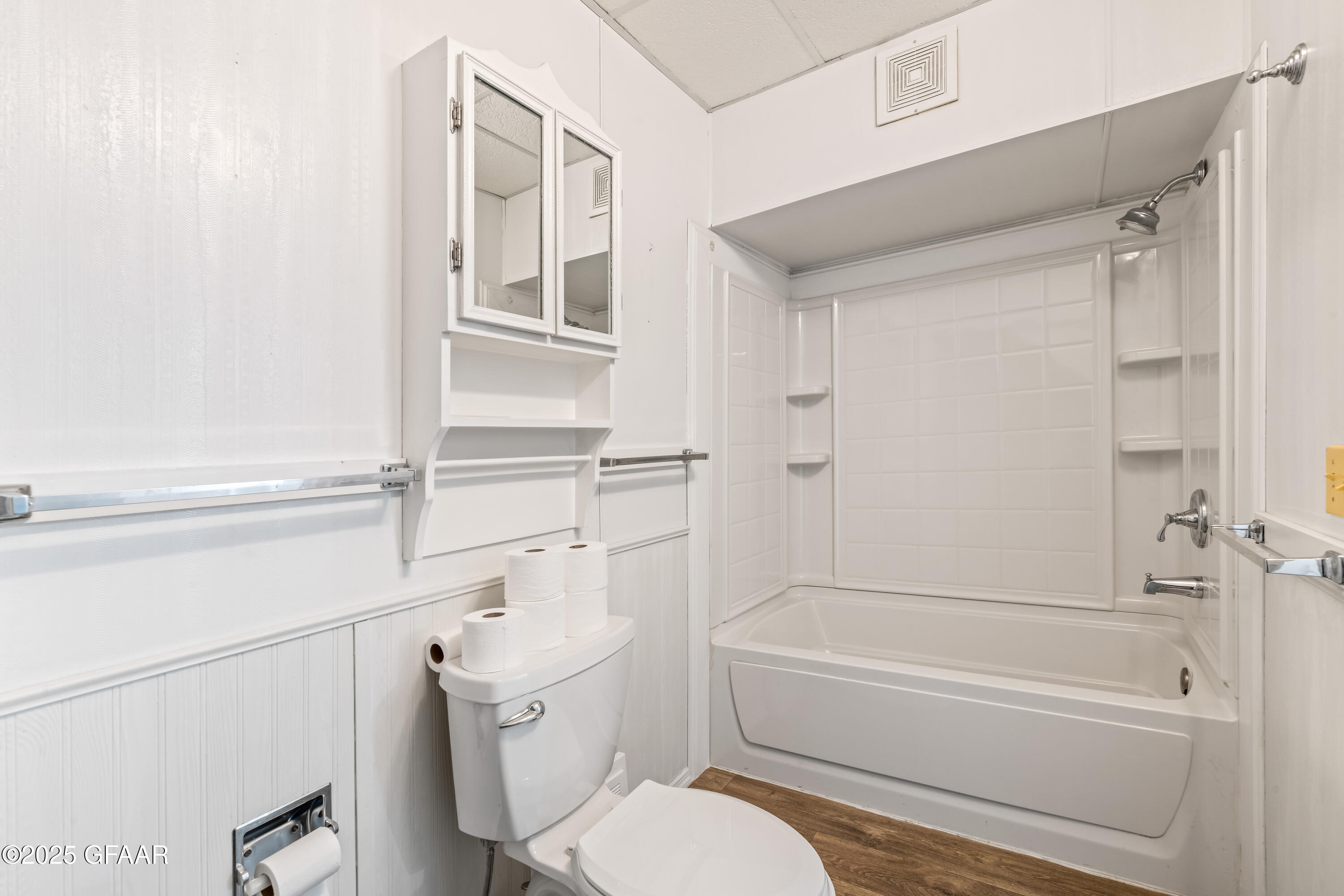 property viewer photo 26