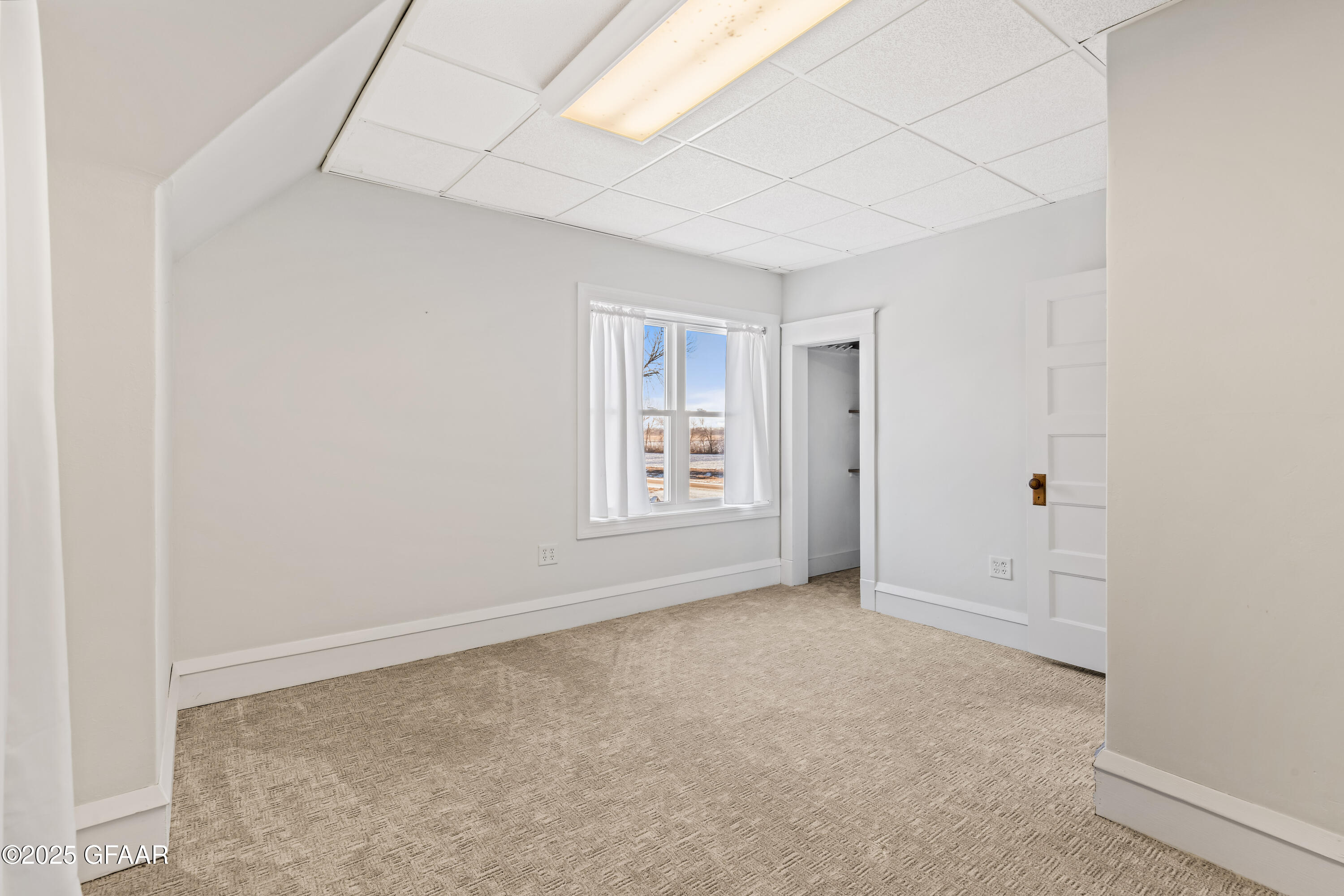 property viewer photo 34