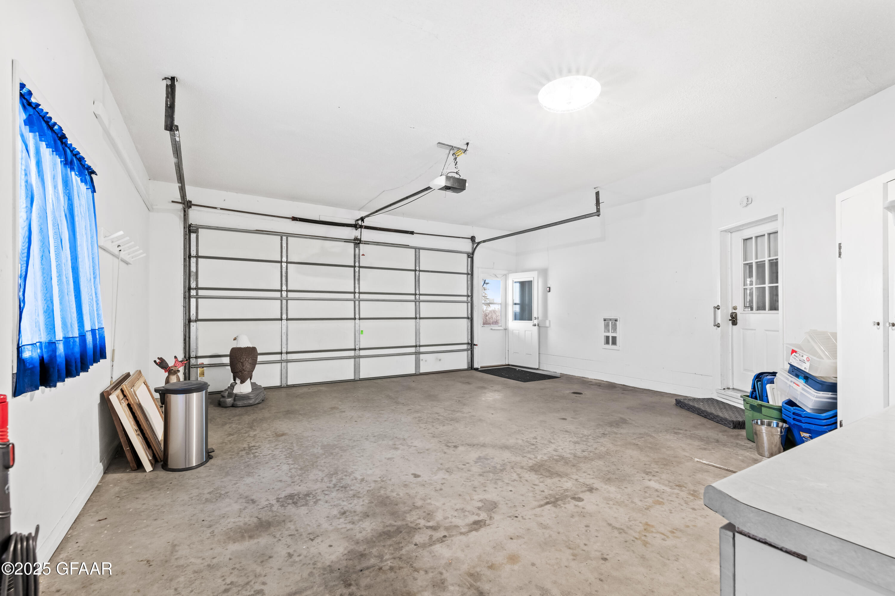 property viewer photo 37