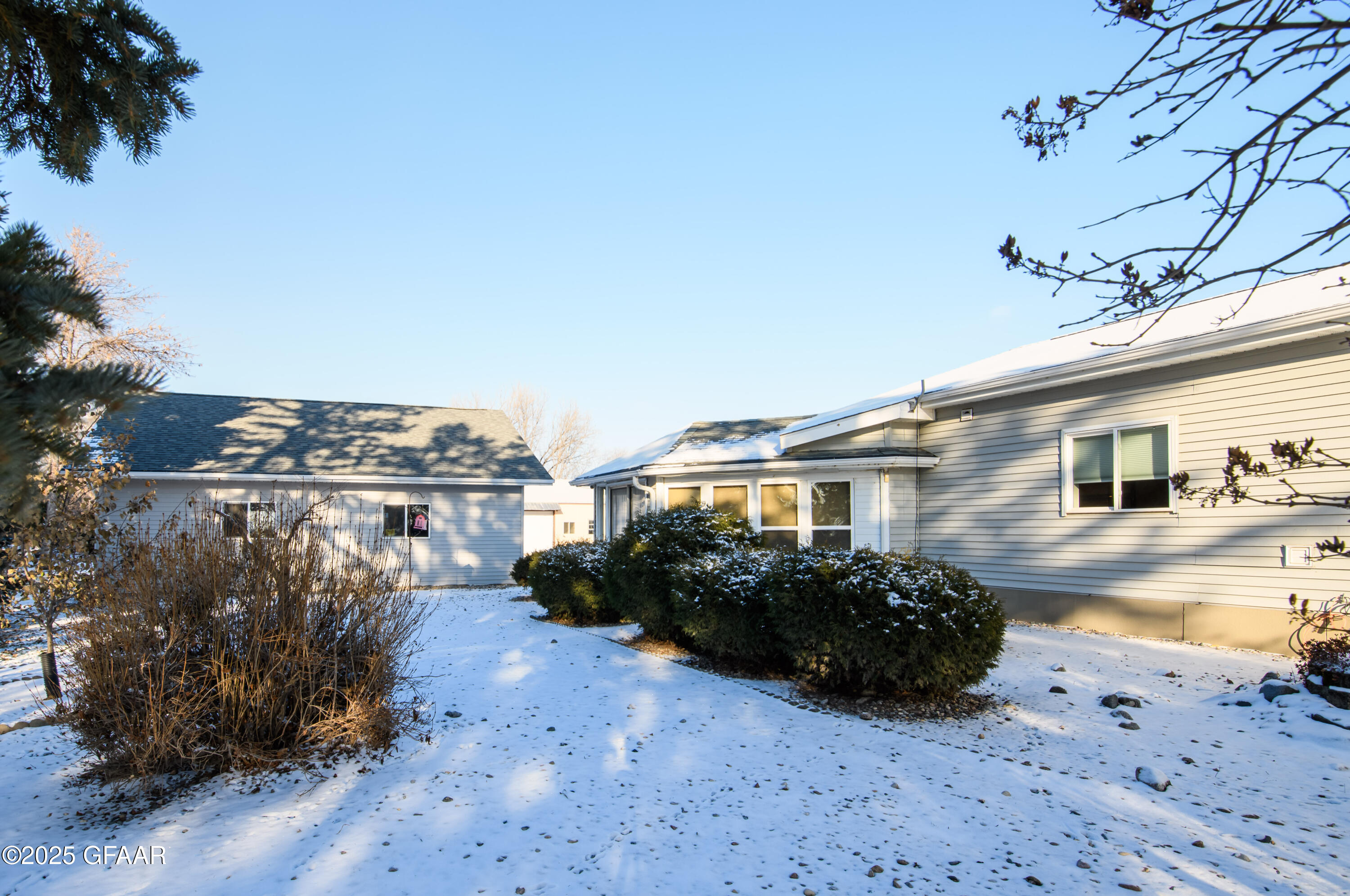 property viewer photo 43