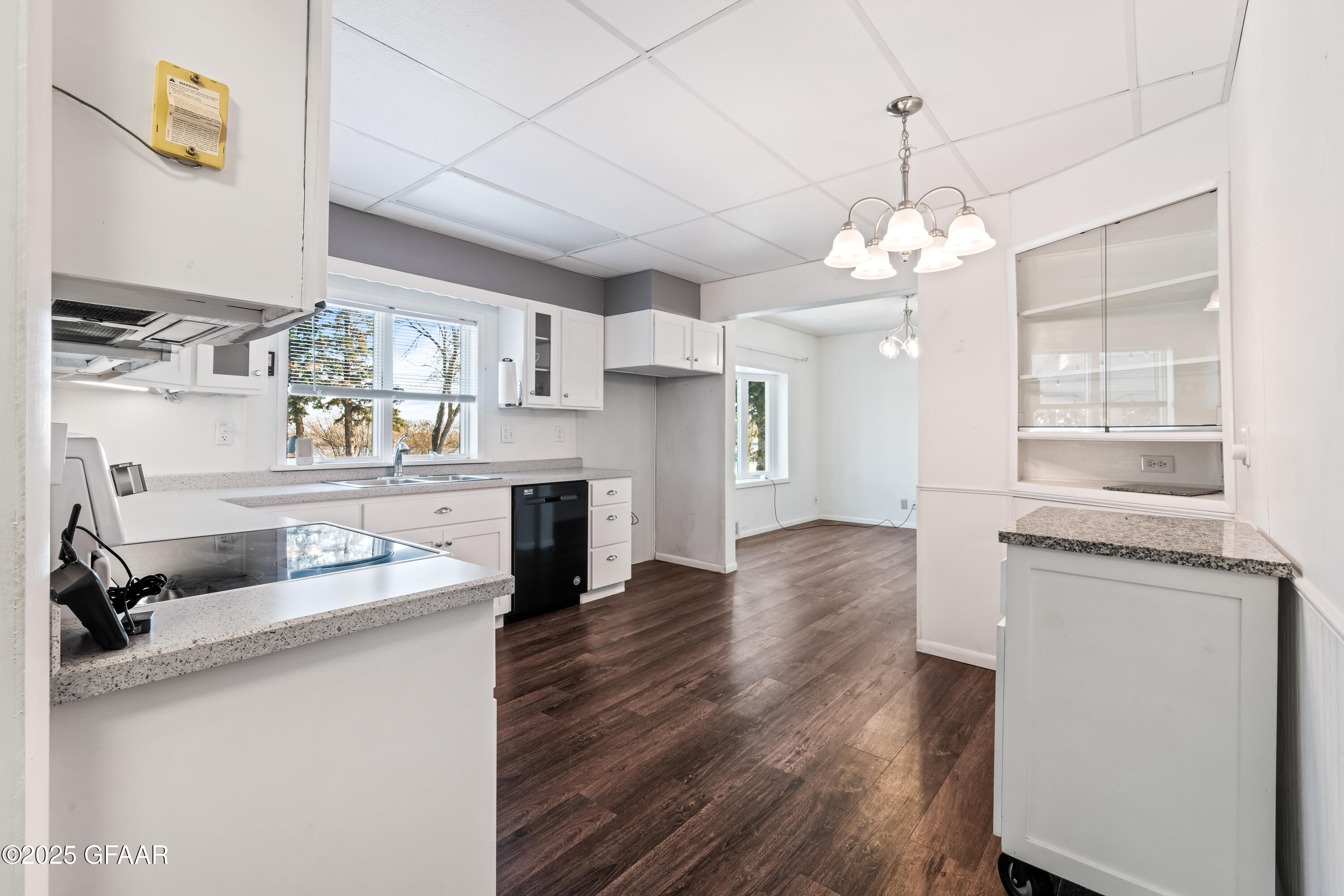 property viewer photo 8