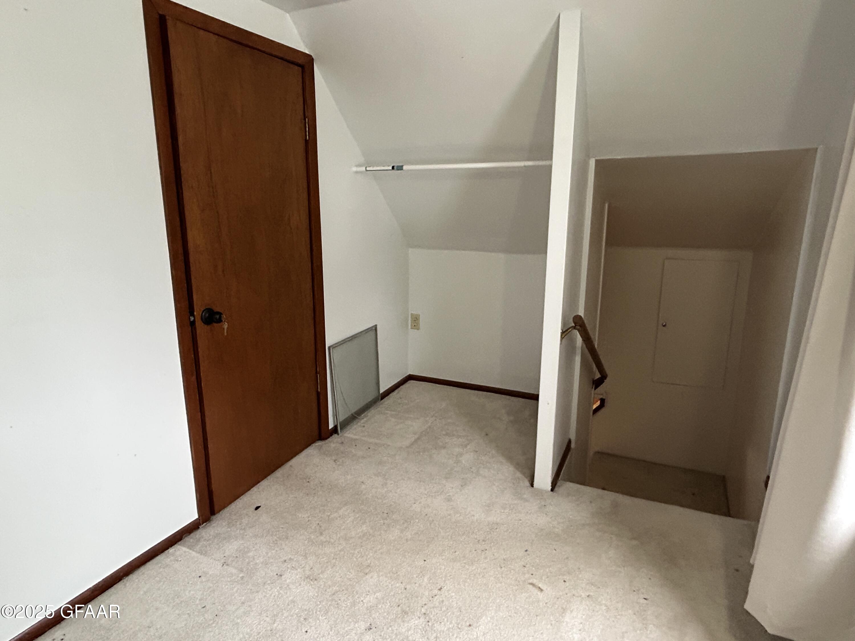 property viewer photo 16