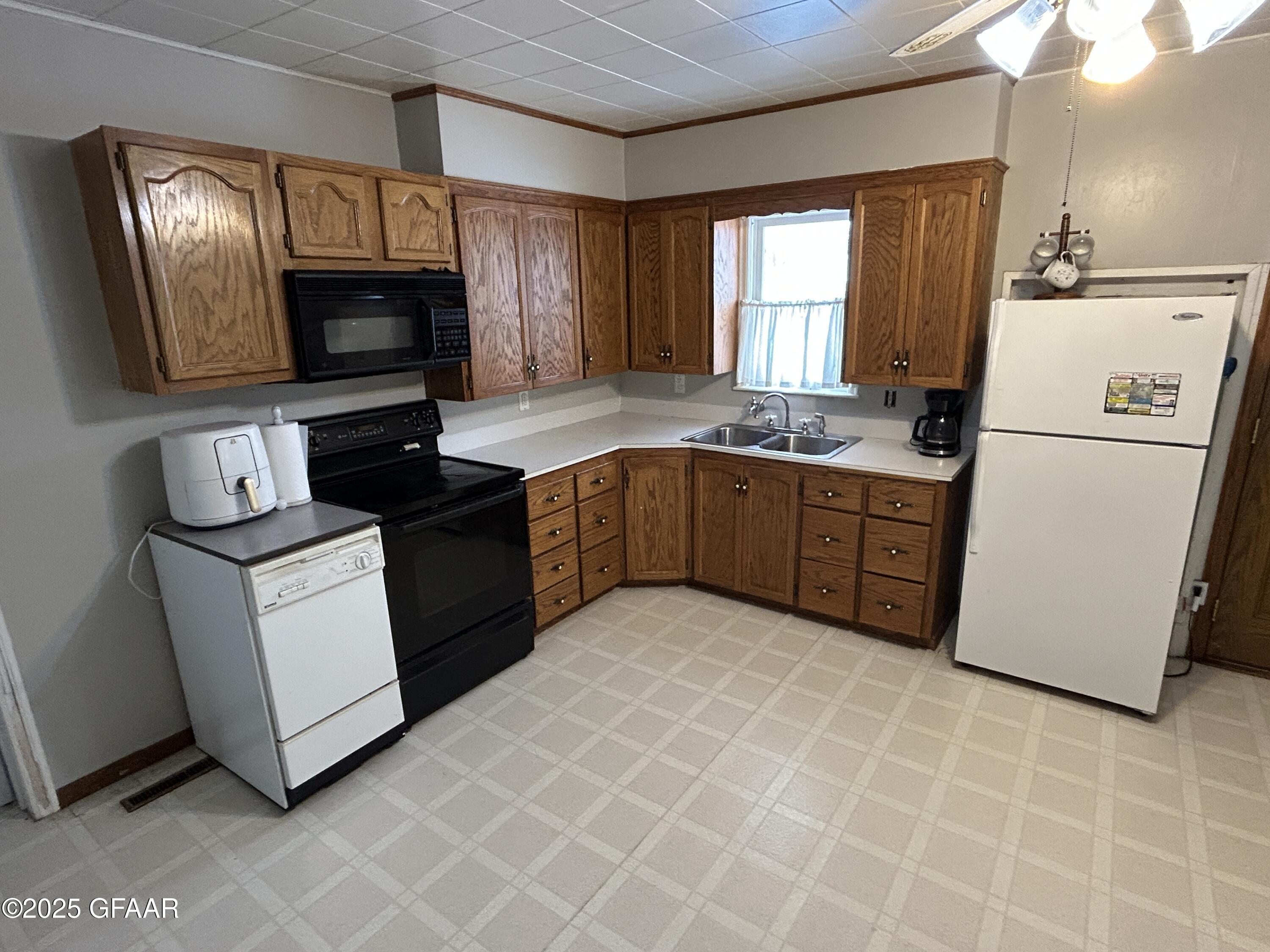property viewer photo 6