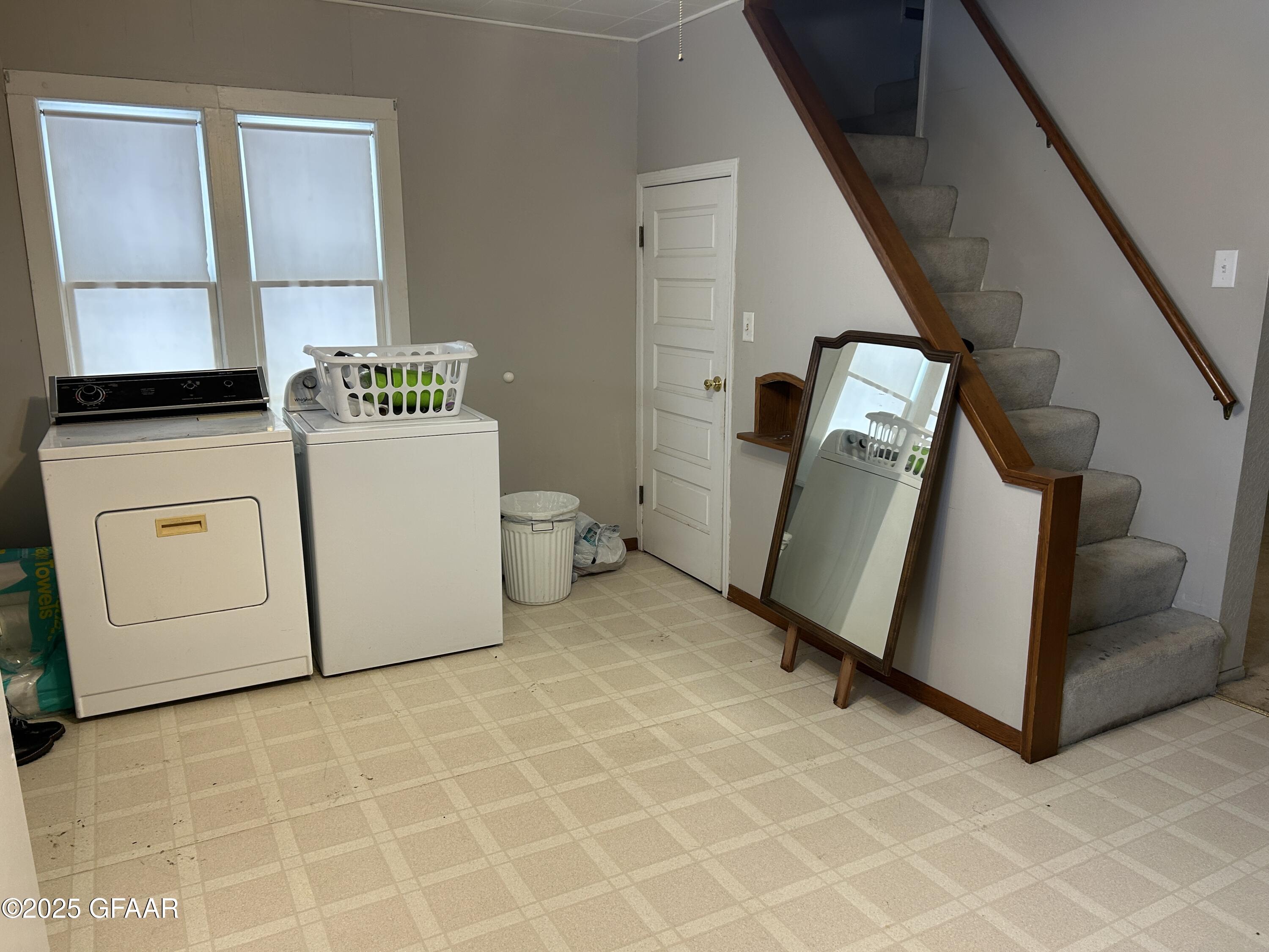 property viewer photo 9