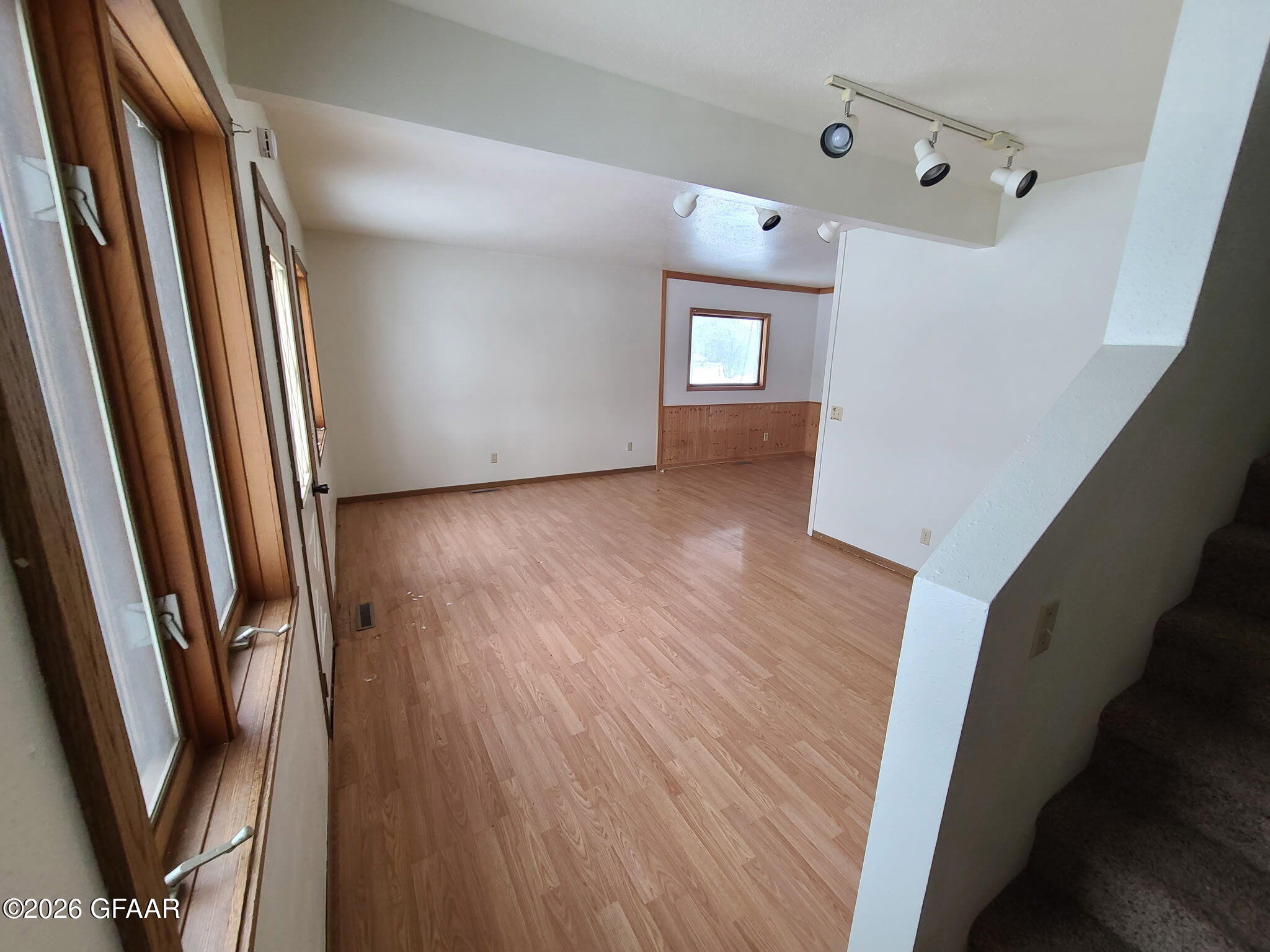 property viewer photo 5