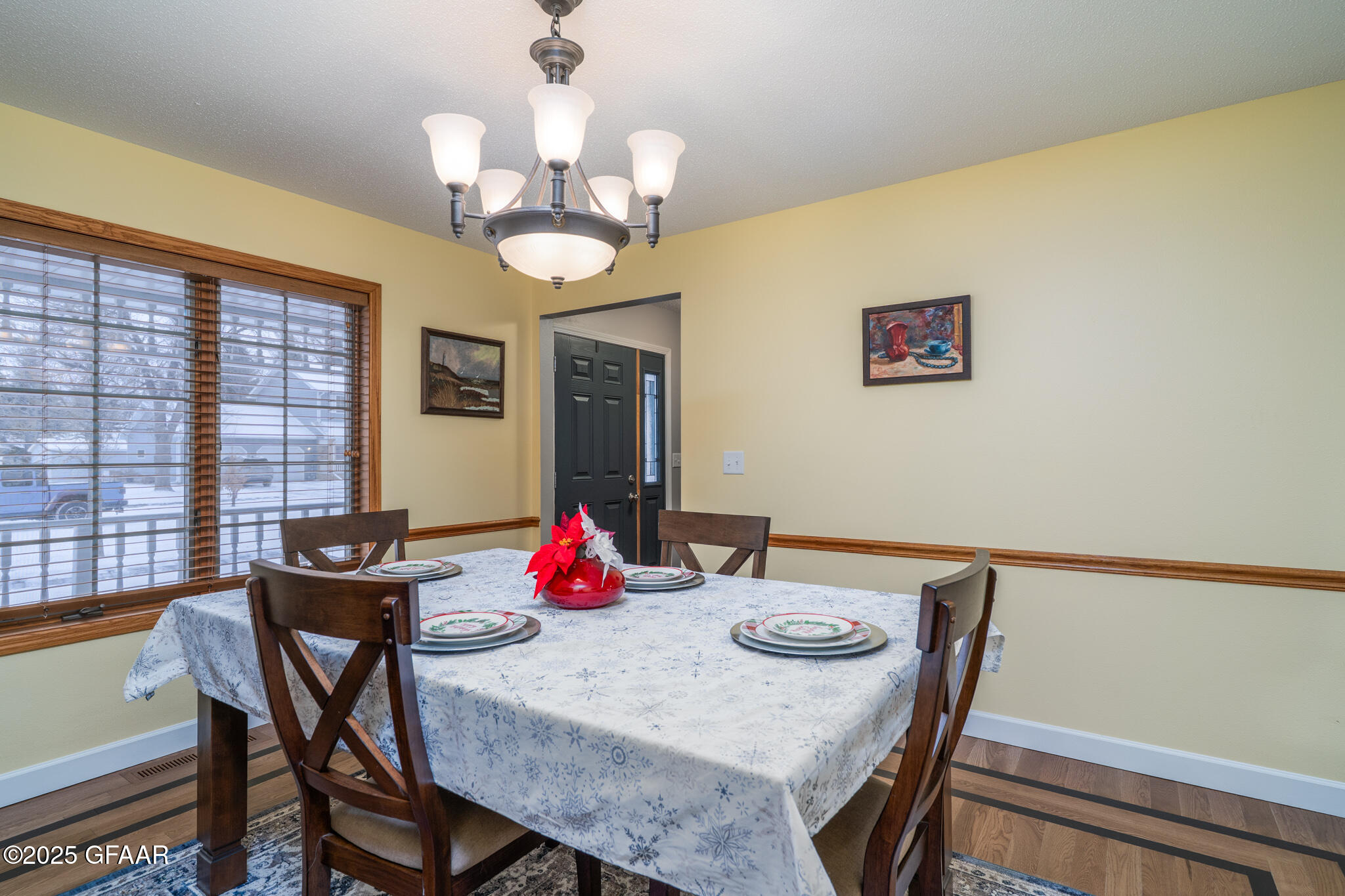 property viewer photo 4