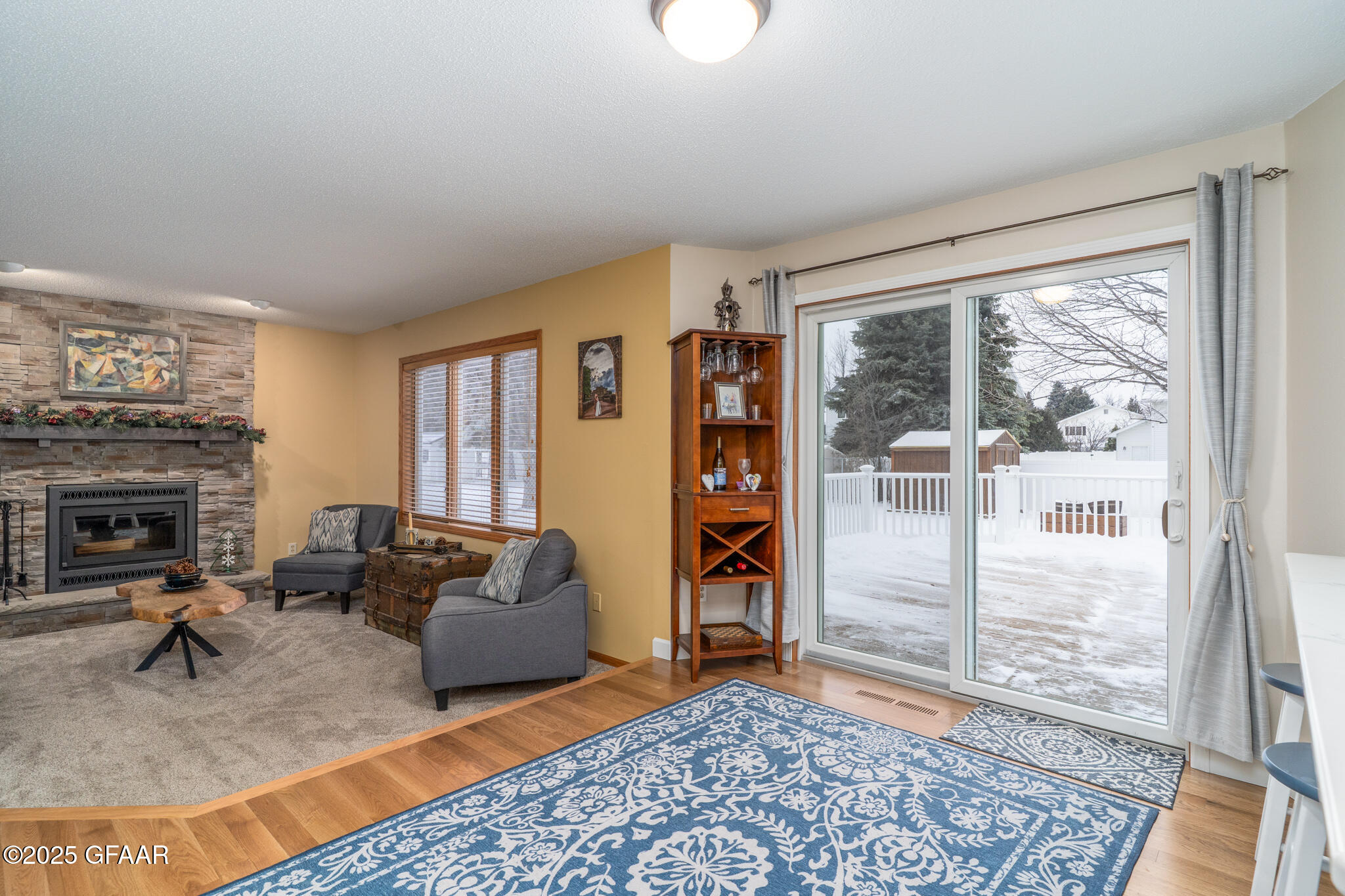 property viewer photo 9